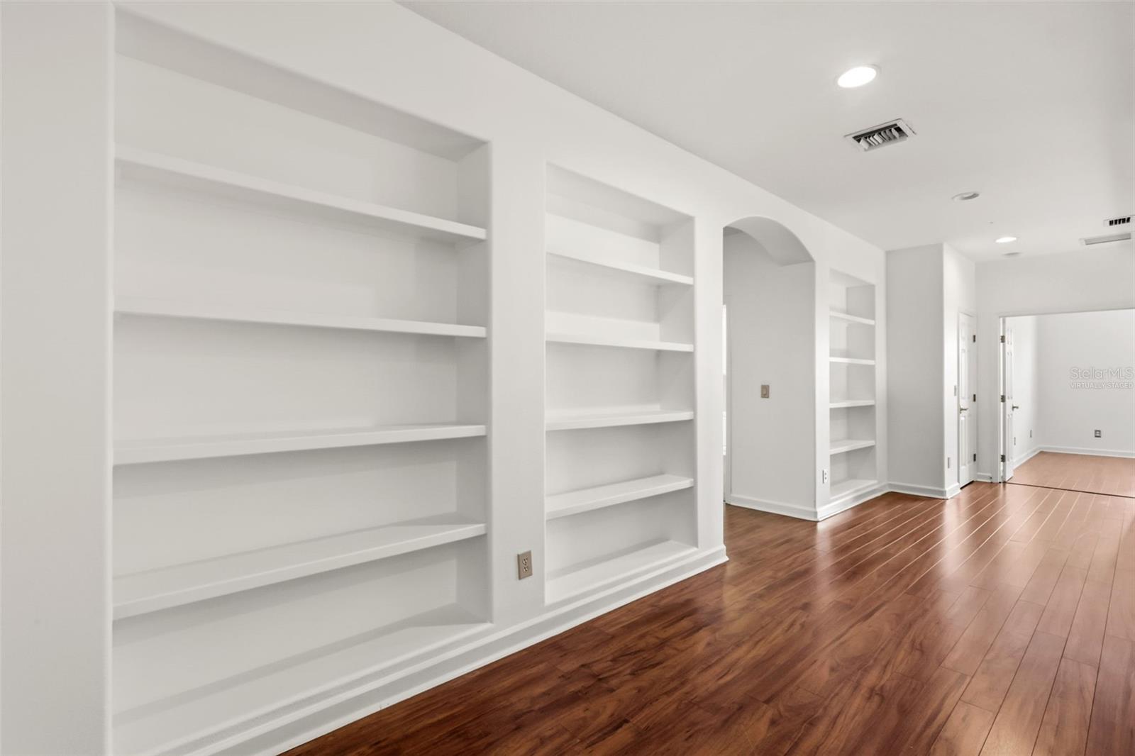 STONEYBROOK - Residential