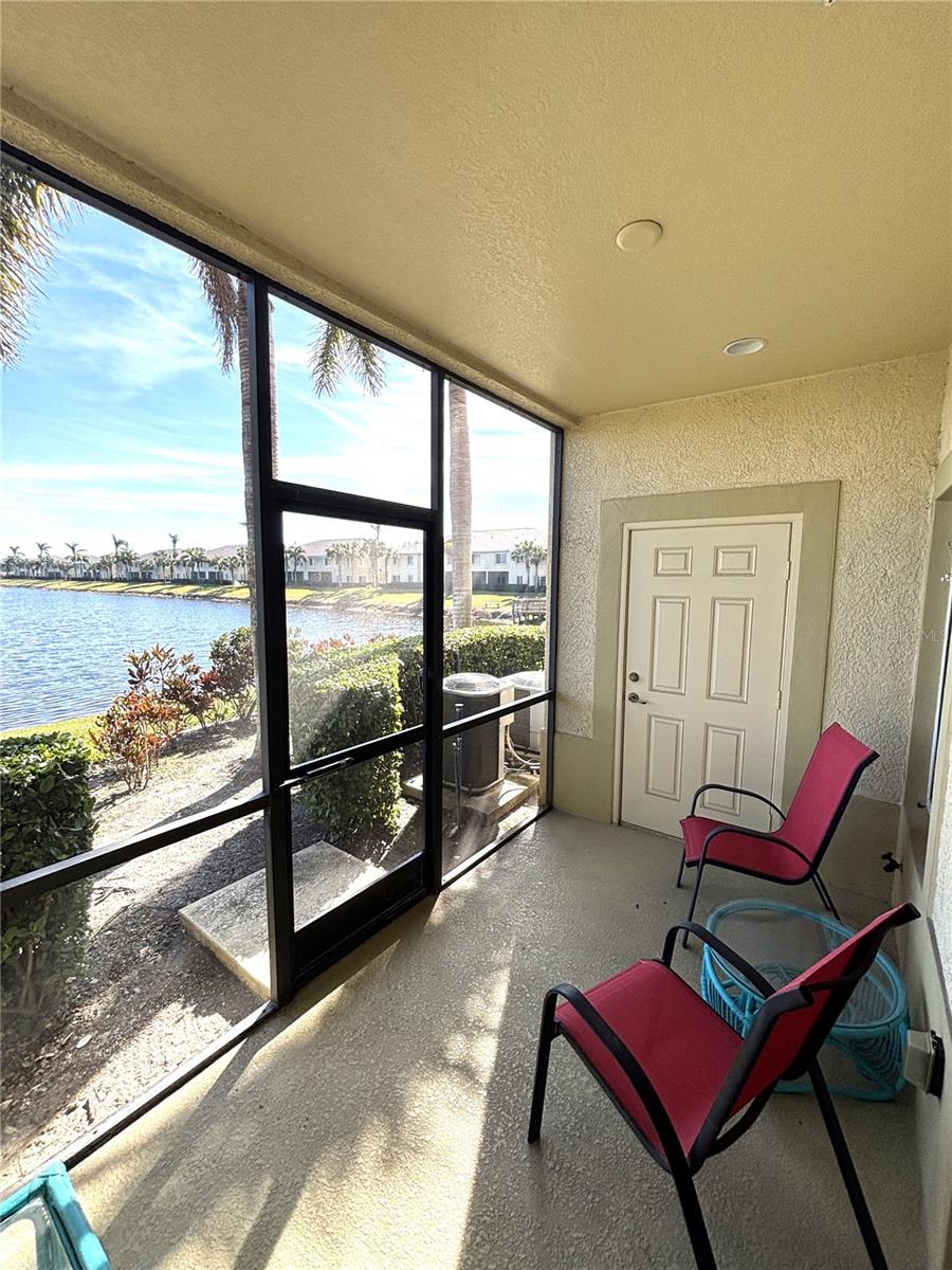 LAKESIDE VILLAGE TOWNHOME - Residential