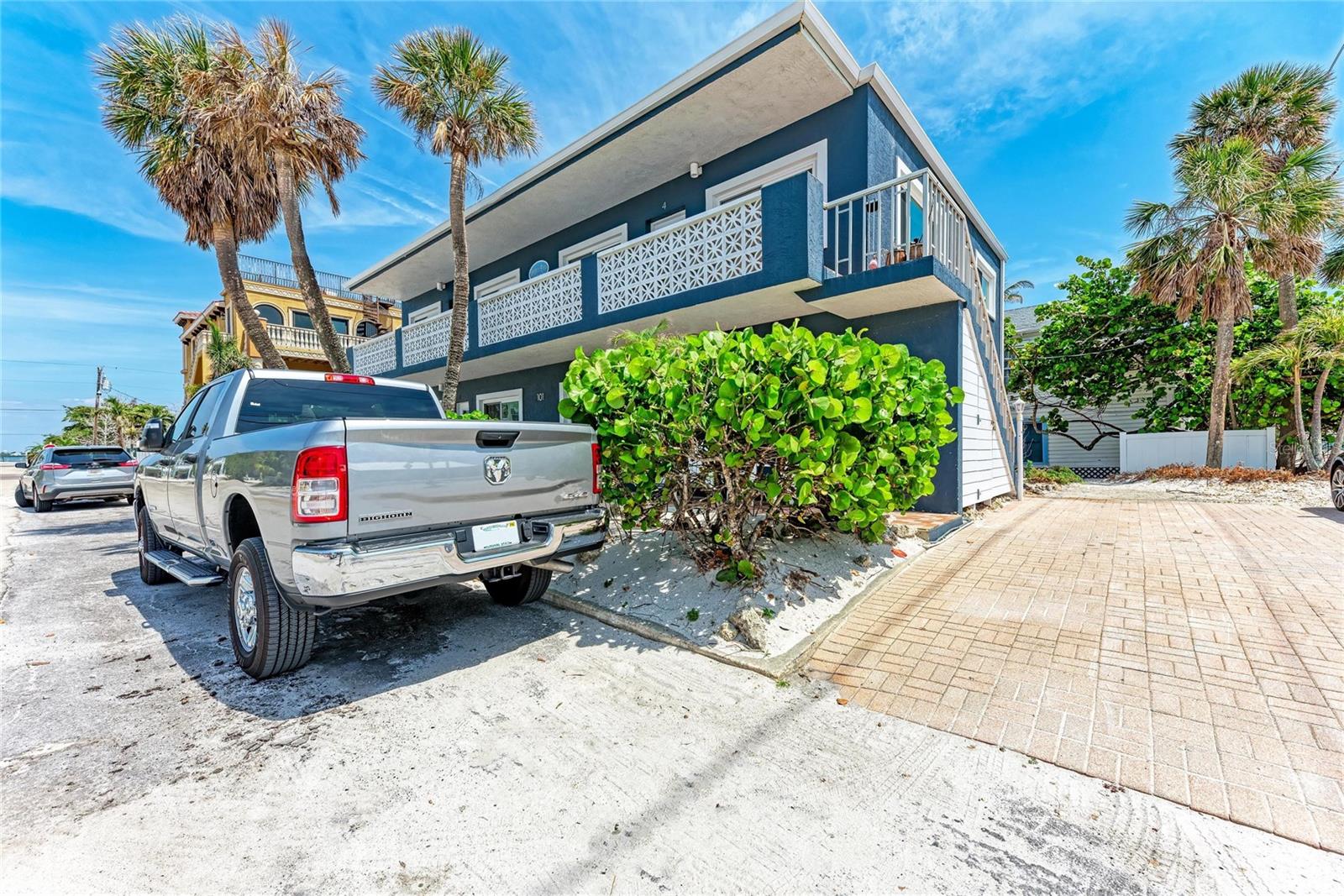 SEAGRASS FLATS - Residential