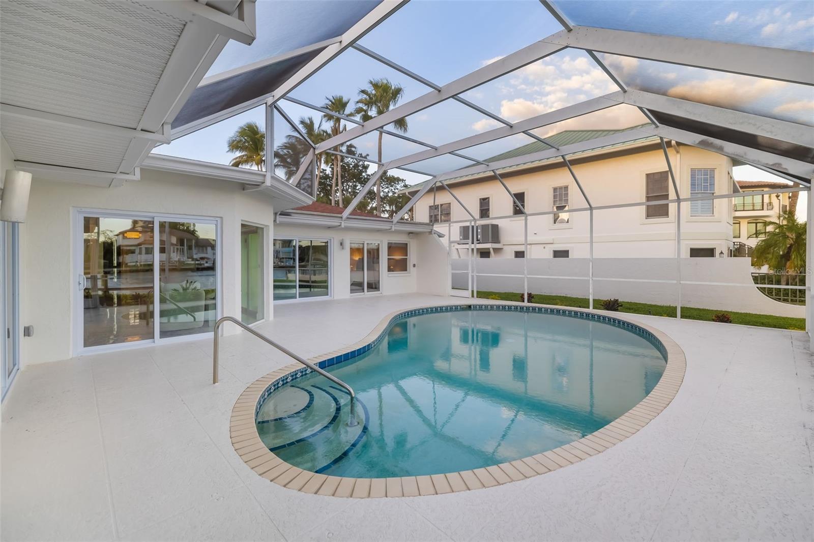 LIDO BEACH - Residential
