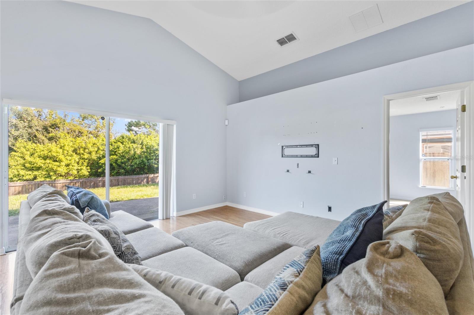 CHELSEA OAKS - Residential