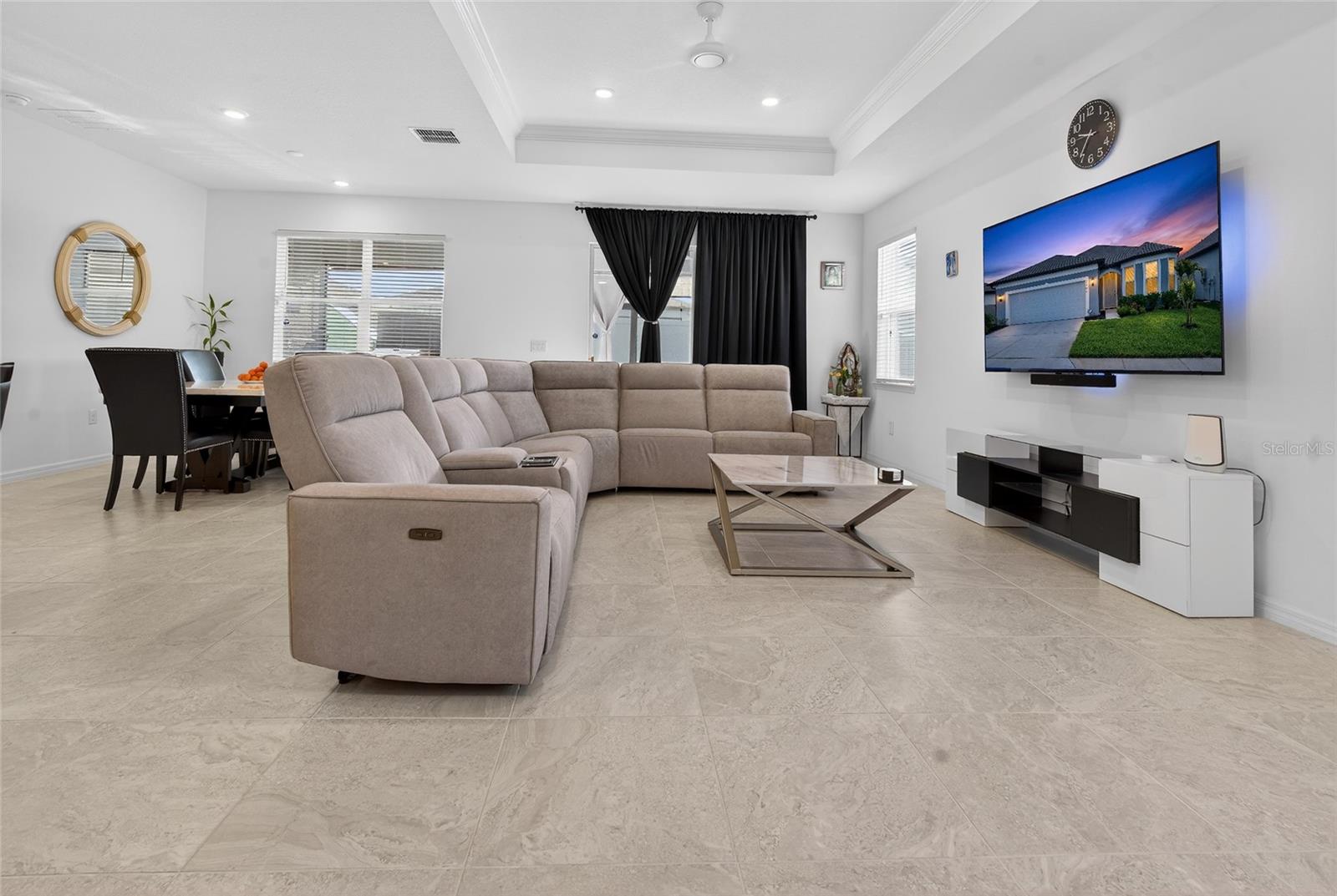 BREAKWATER - Residential