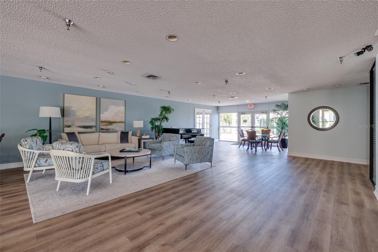HARBOURSIDE CONDO - Residential