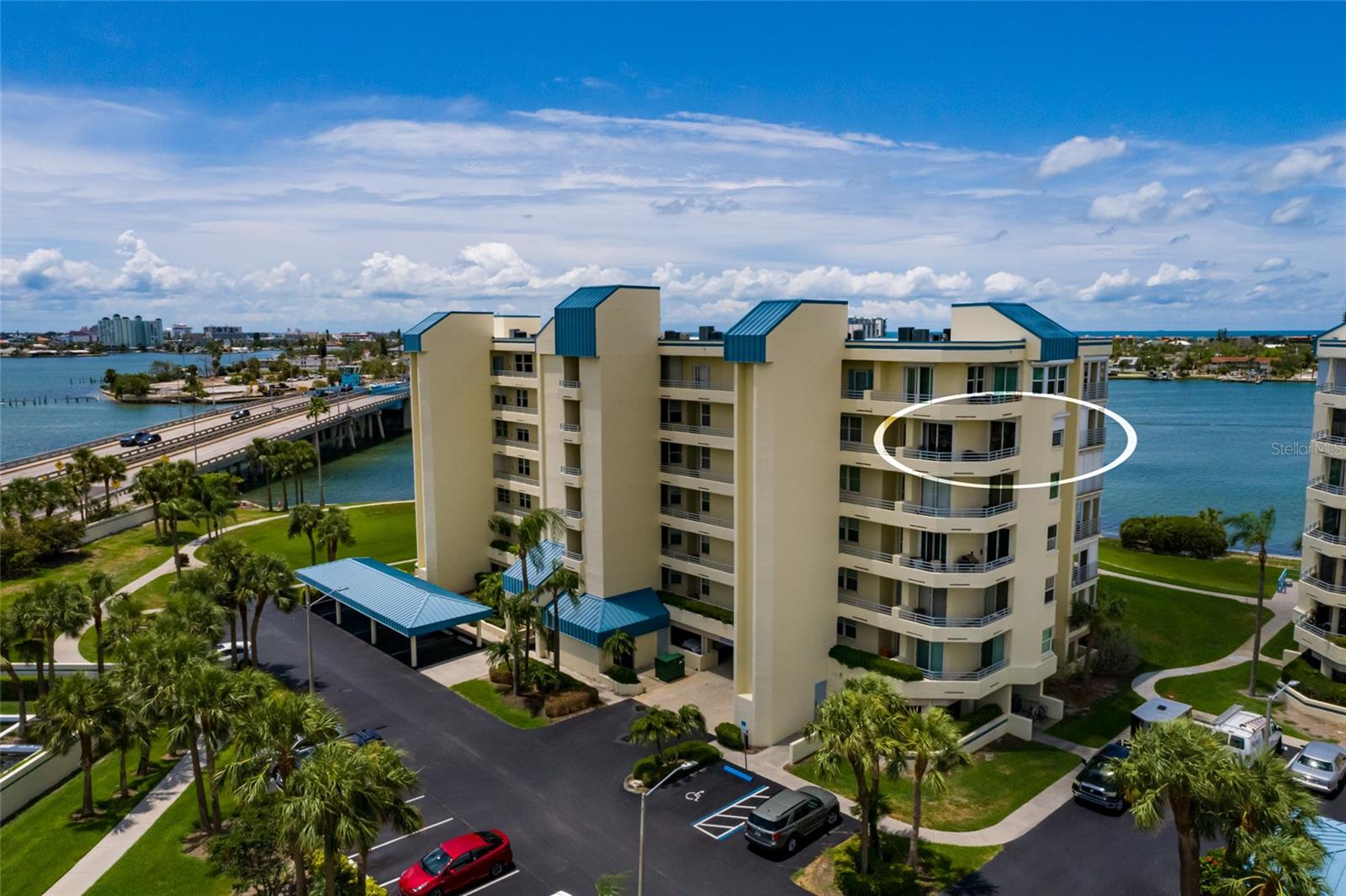HARBOURSIDE CONDO - Residential