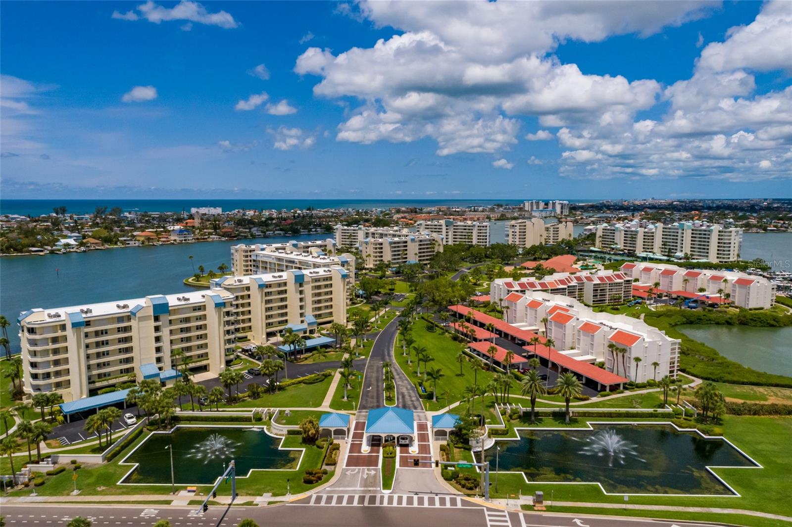 HARBOURSIDE CONDO - Residential