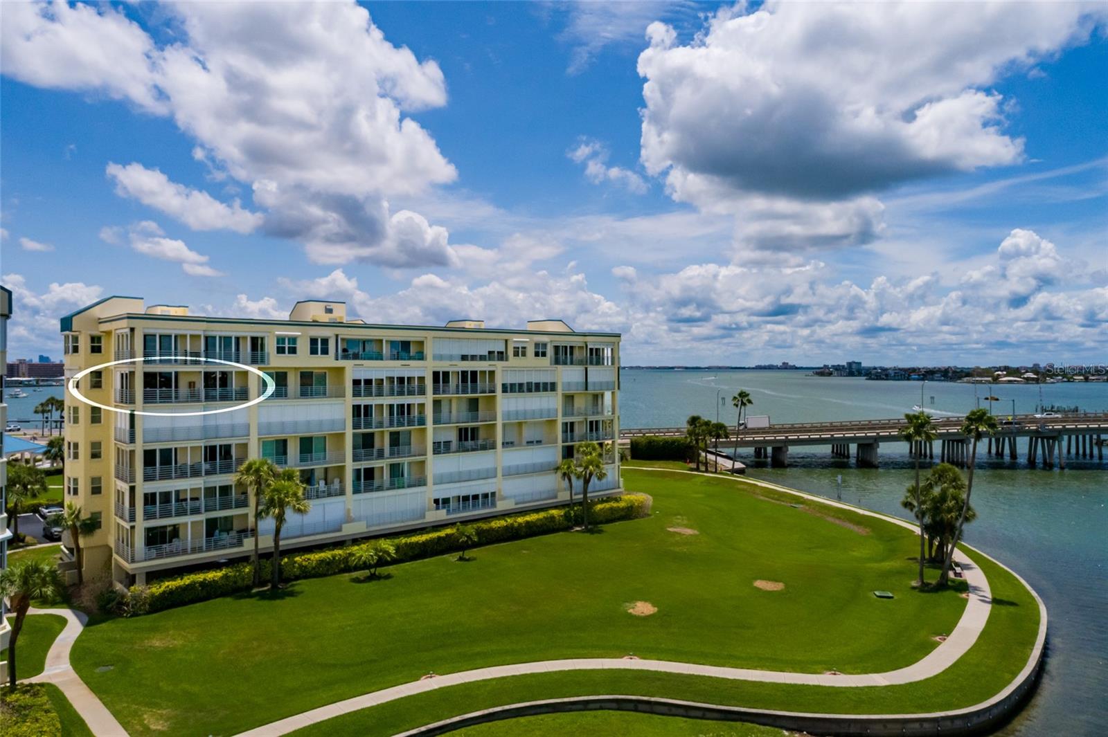 HARBOURSIDE CONDO - Residential