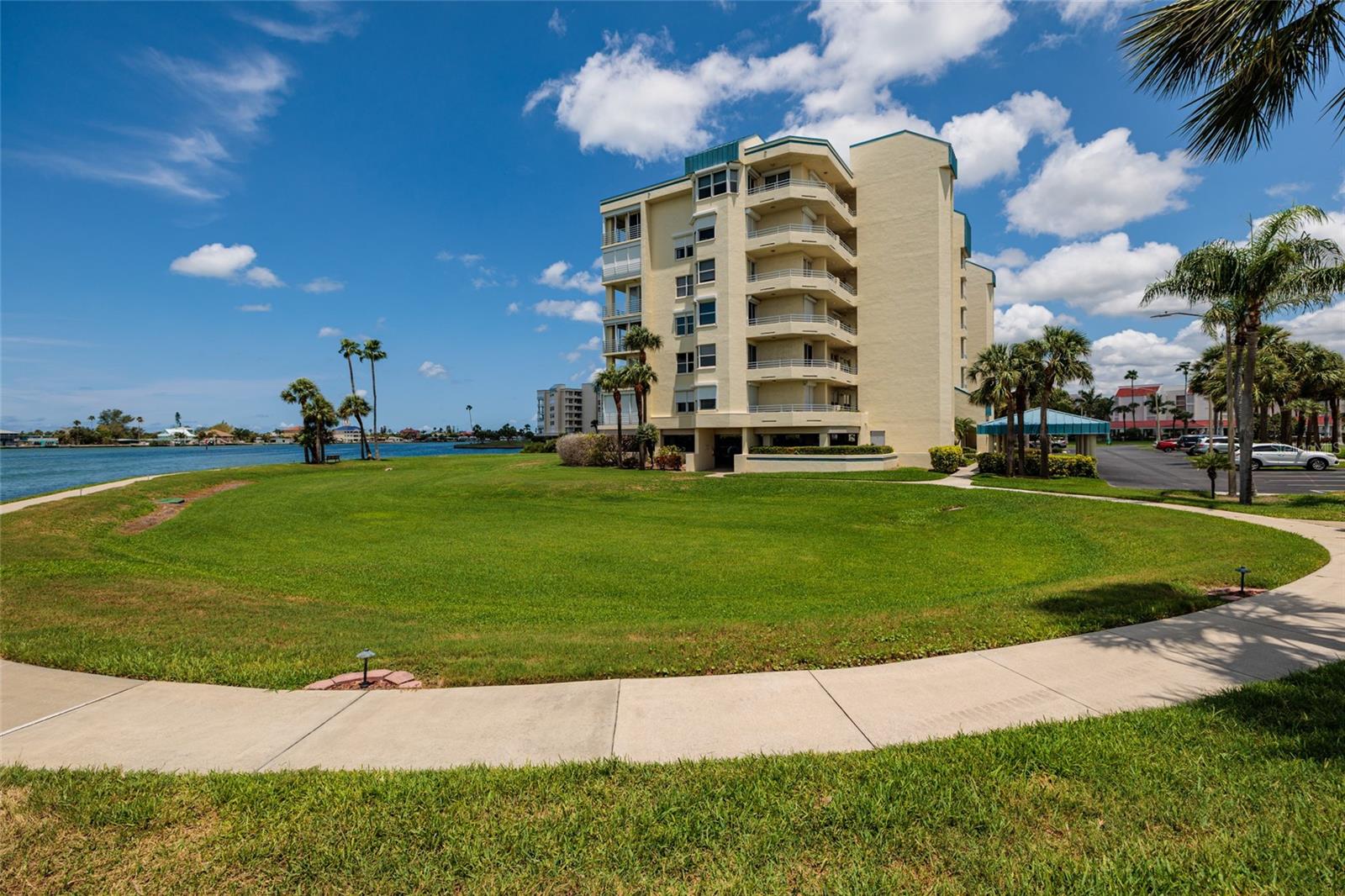 HARBOURSIDE CONDO - Residential