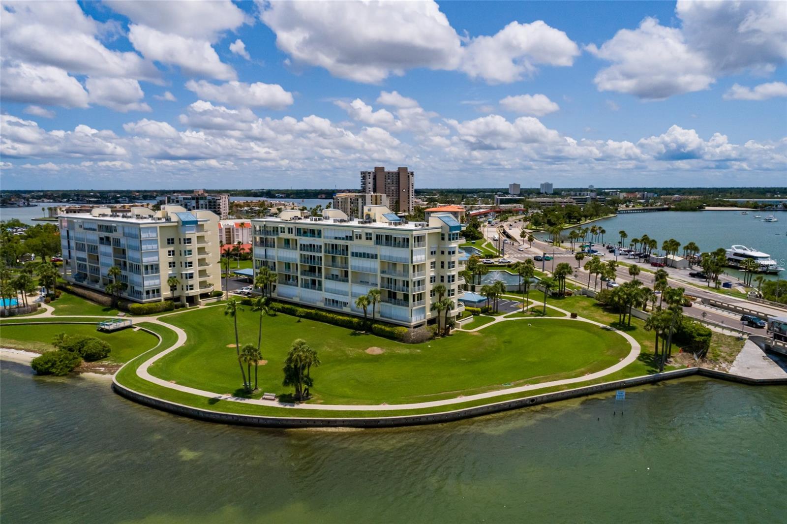 HARBOURSIDE CONDO - Residential