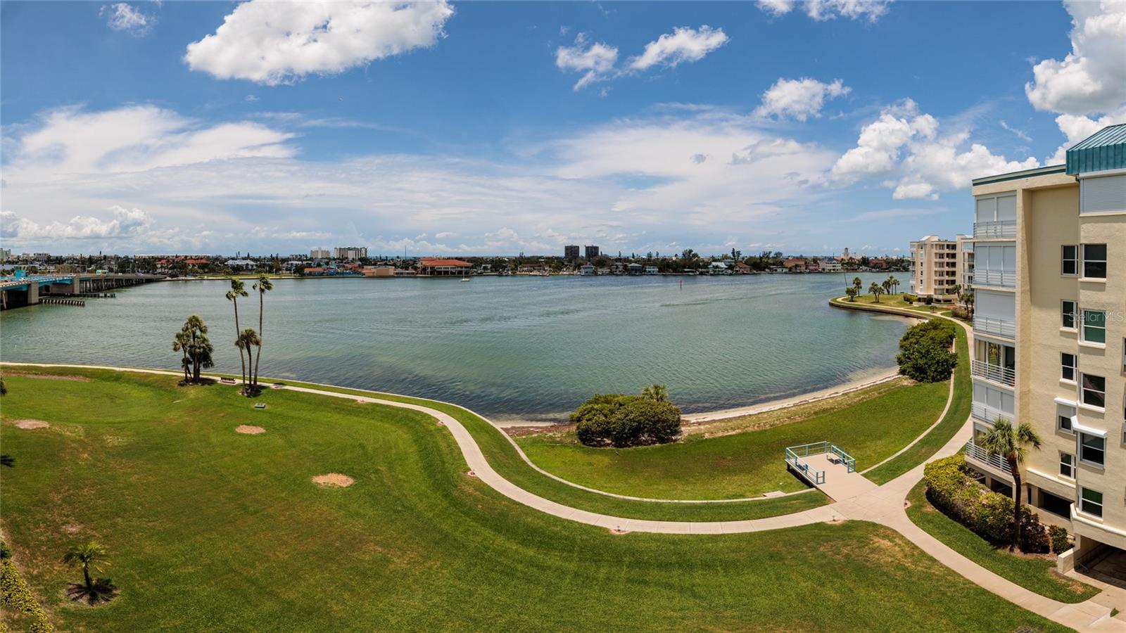 HARBOURSIDE CONDO - Residential