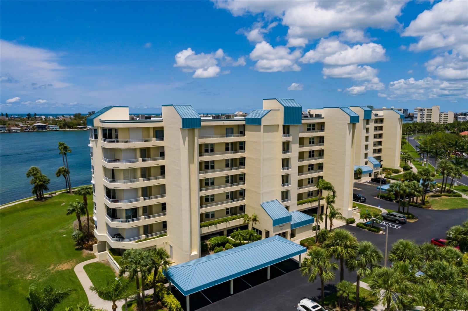 HARBOURSIDE CONDO - Residential