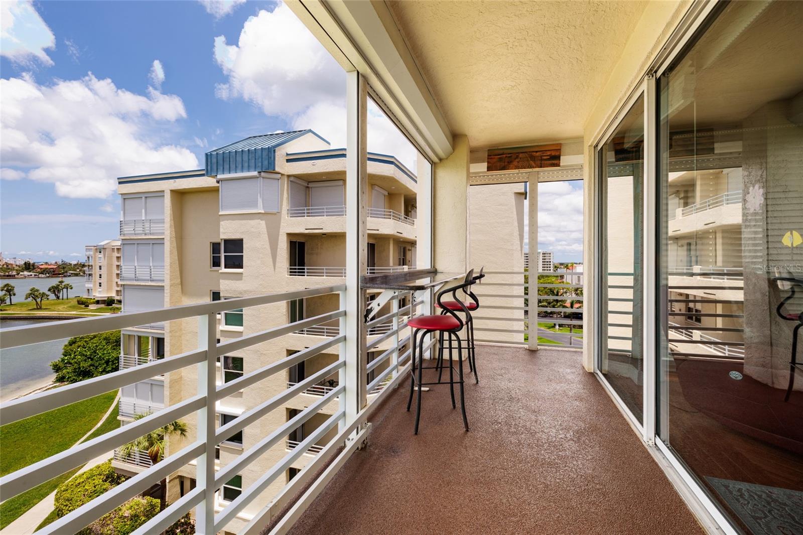 HARBOURSIDE CONDO - Residential