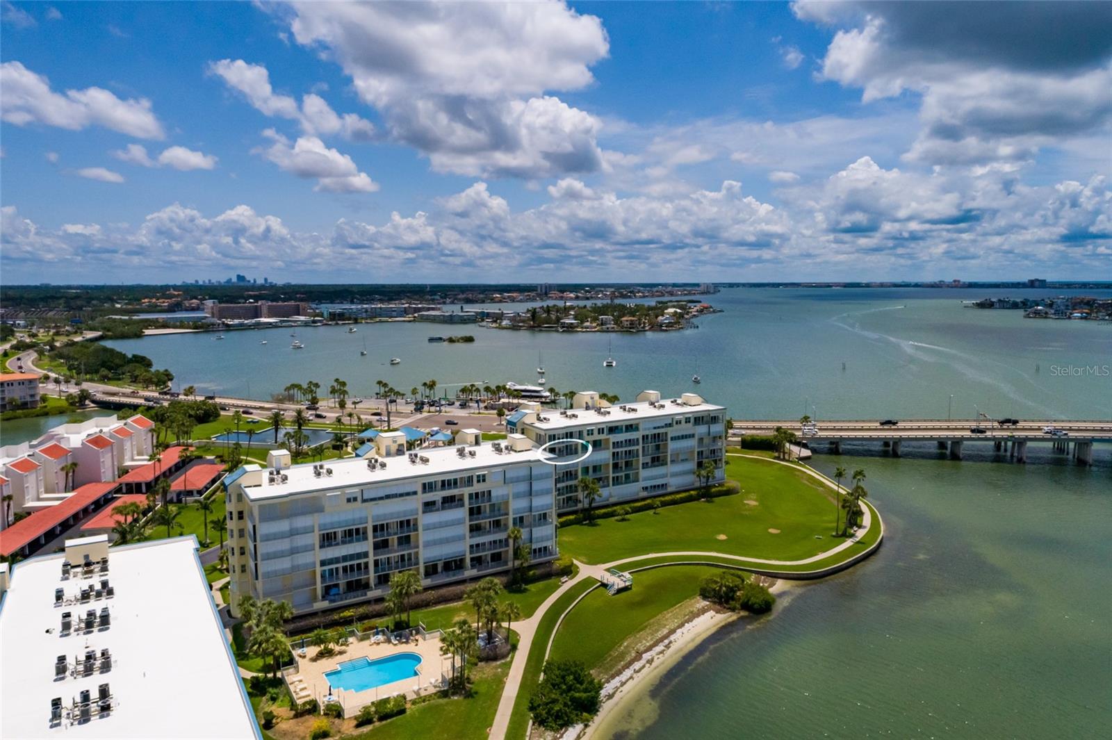 HARBOURSIDE CONDO - Residential