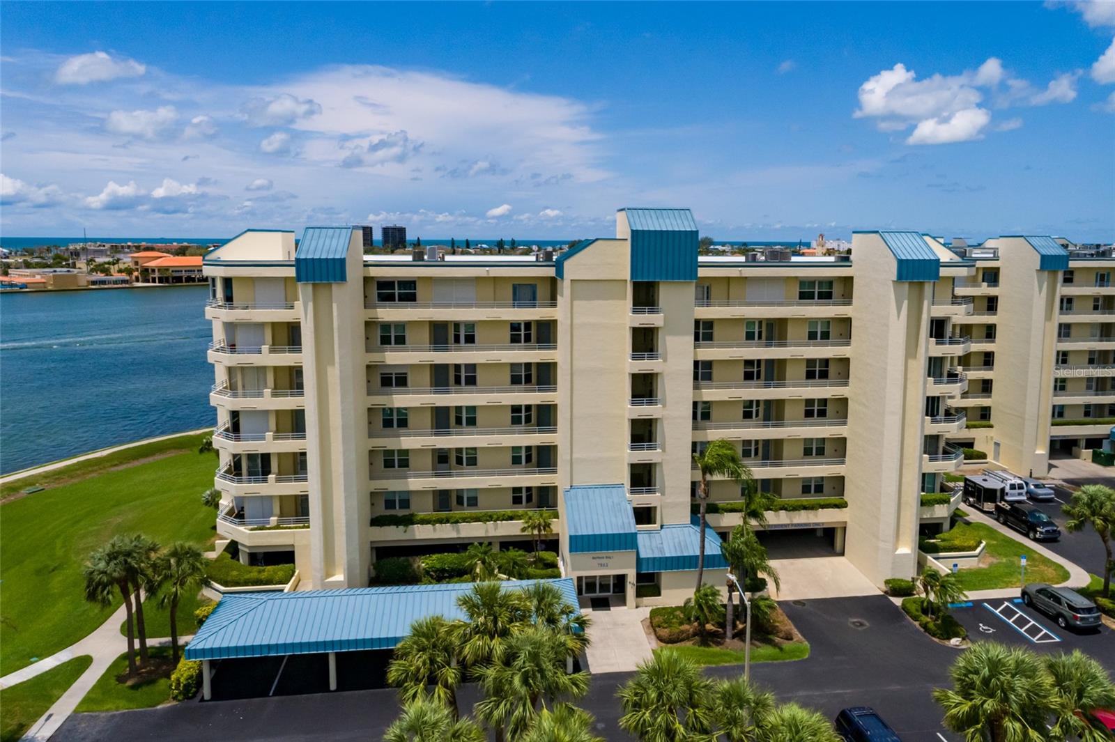 HARBOURSIDE CONDO - Residential