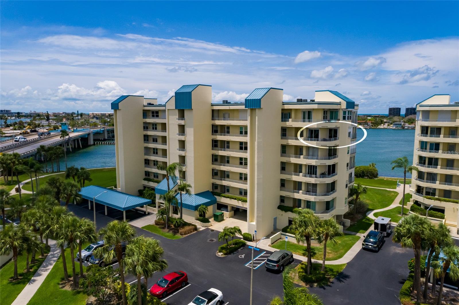 HARBOURSIDE CONDO - Residential
