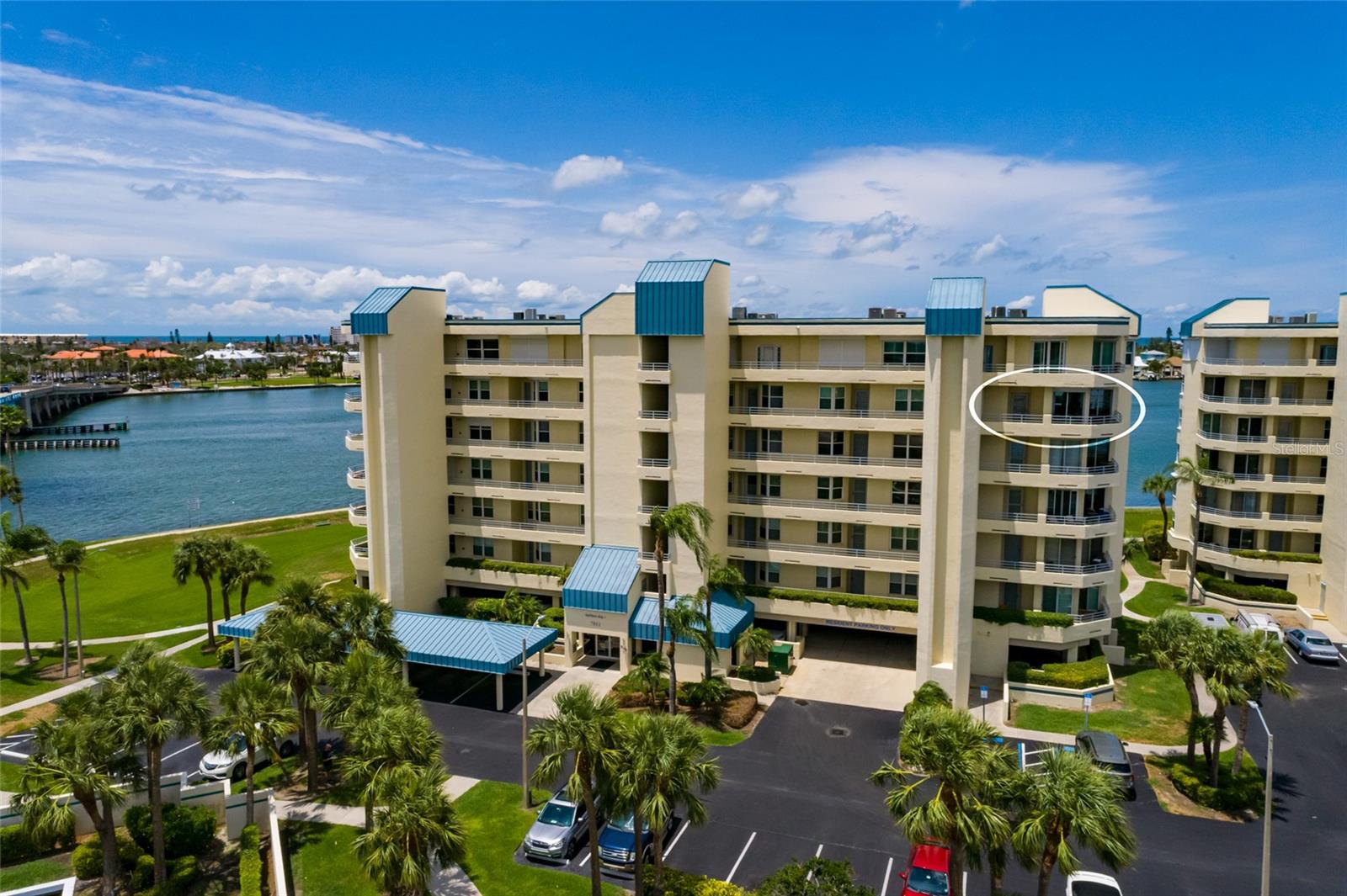 HARBOURSIDE CONDO - Residential
