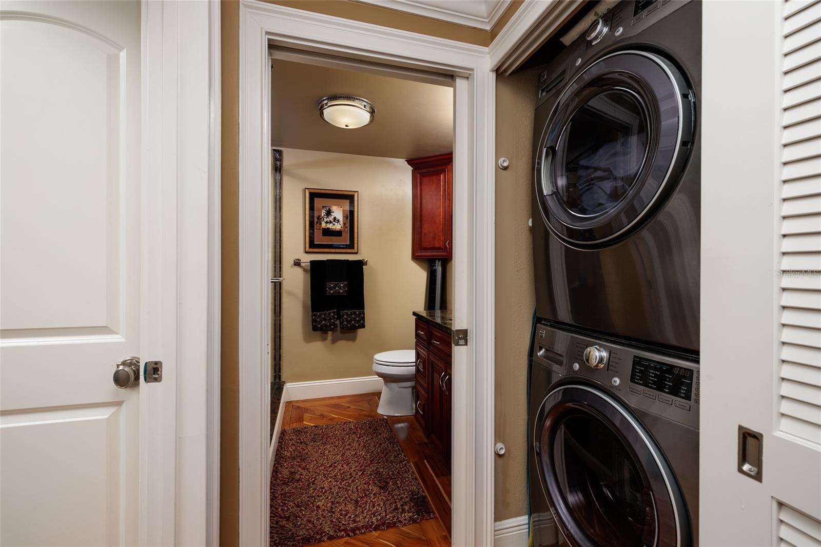HARBOURSIDE CONDO - Residential