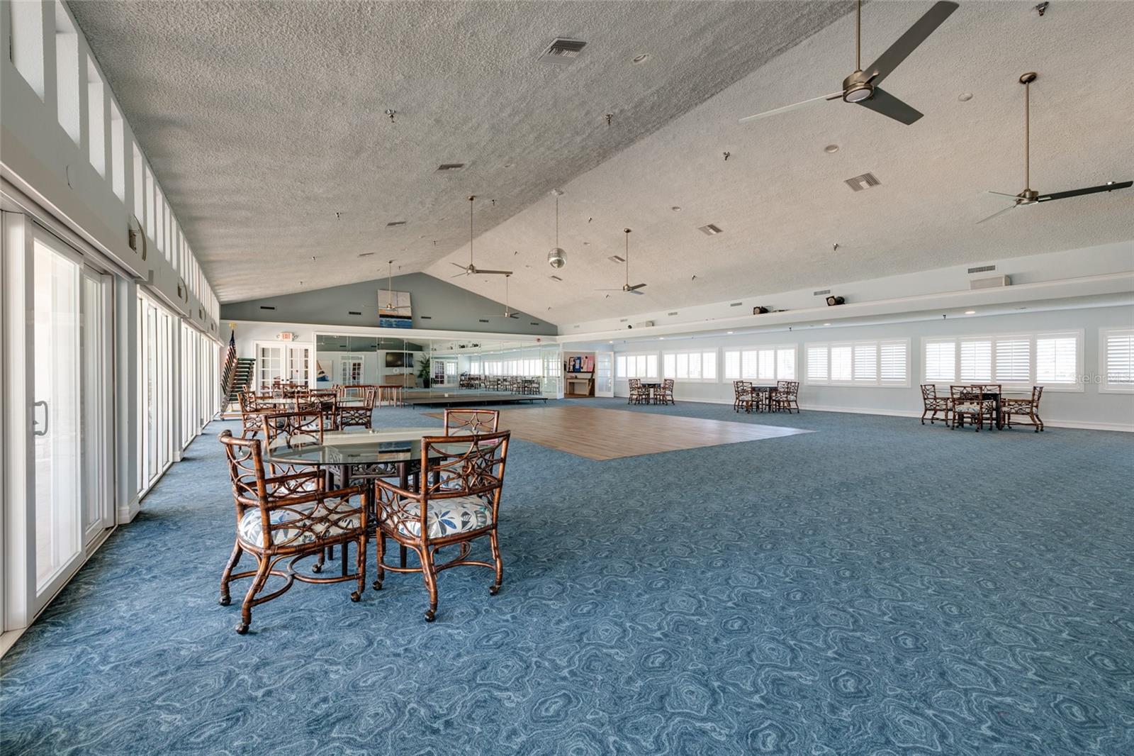 HARBOURSIDE CONDO - Residential