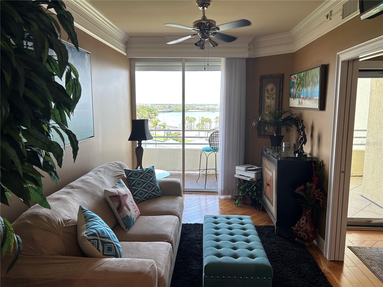 HARBOURSIDE CONDO - Residential