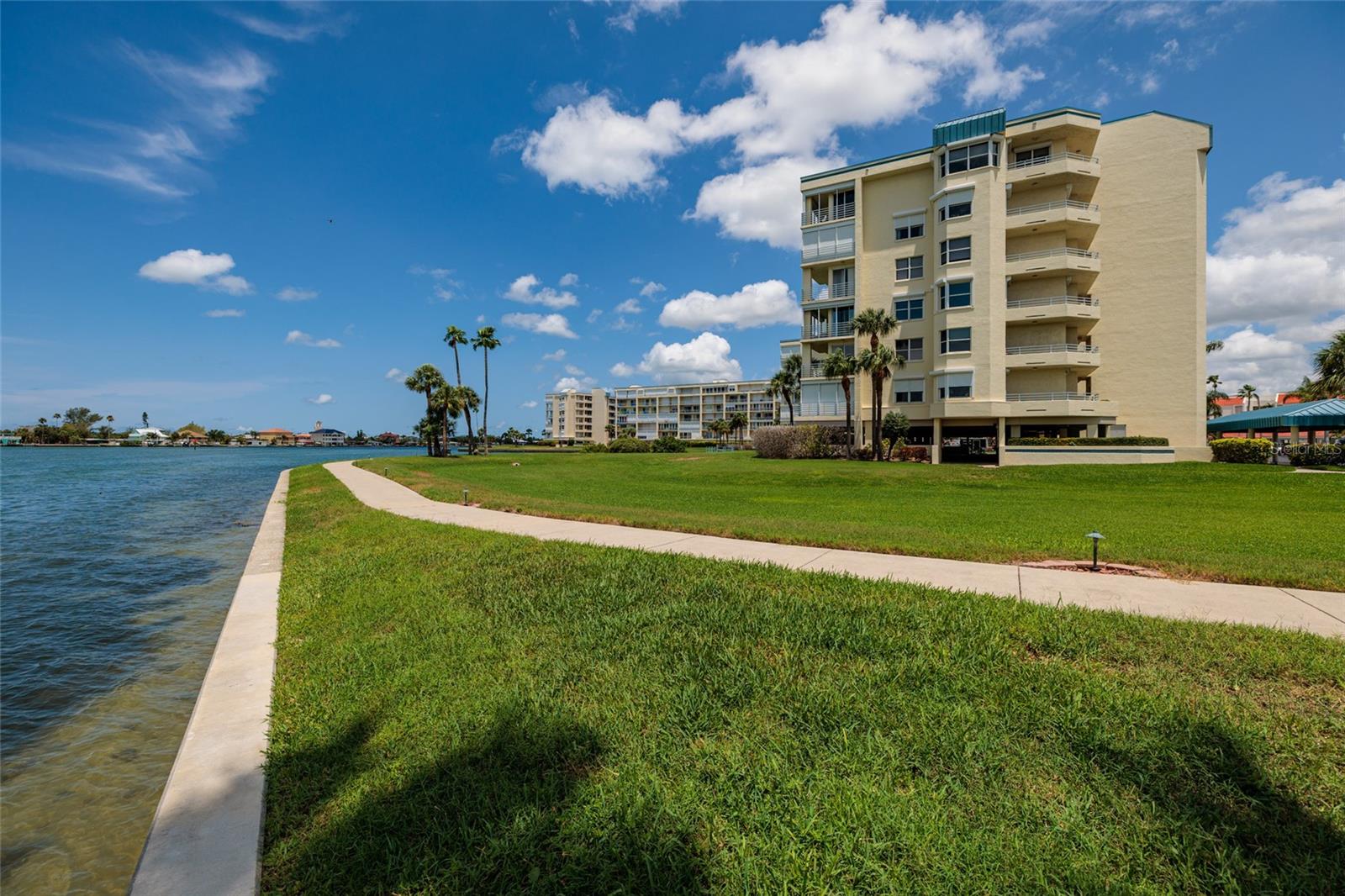 HARBOURSIDE CONDO - Residential