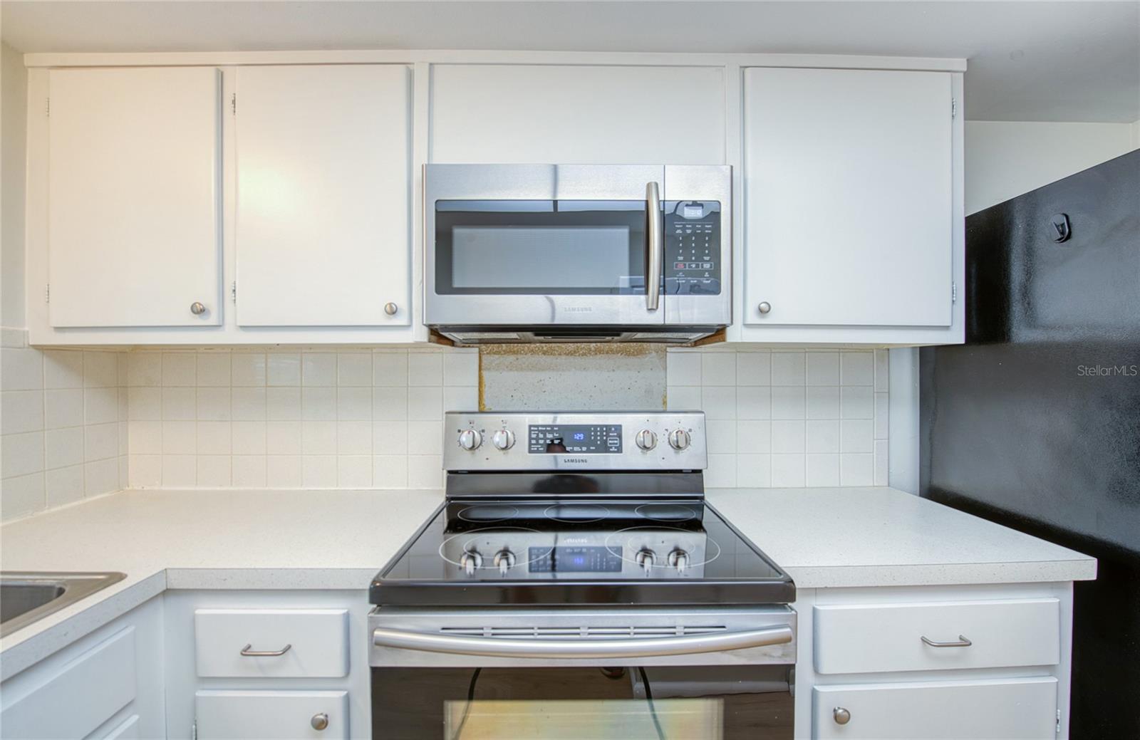 TWIN OAKS APTS - Residential