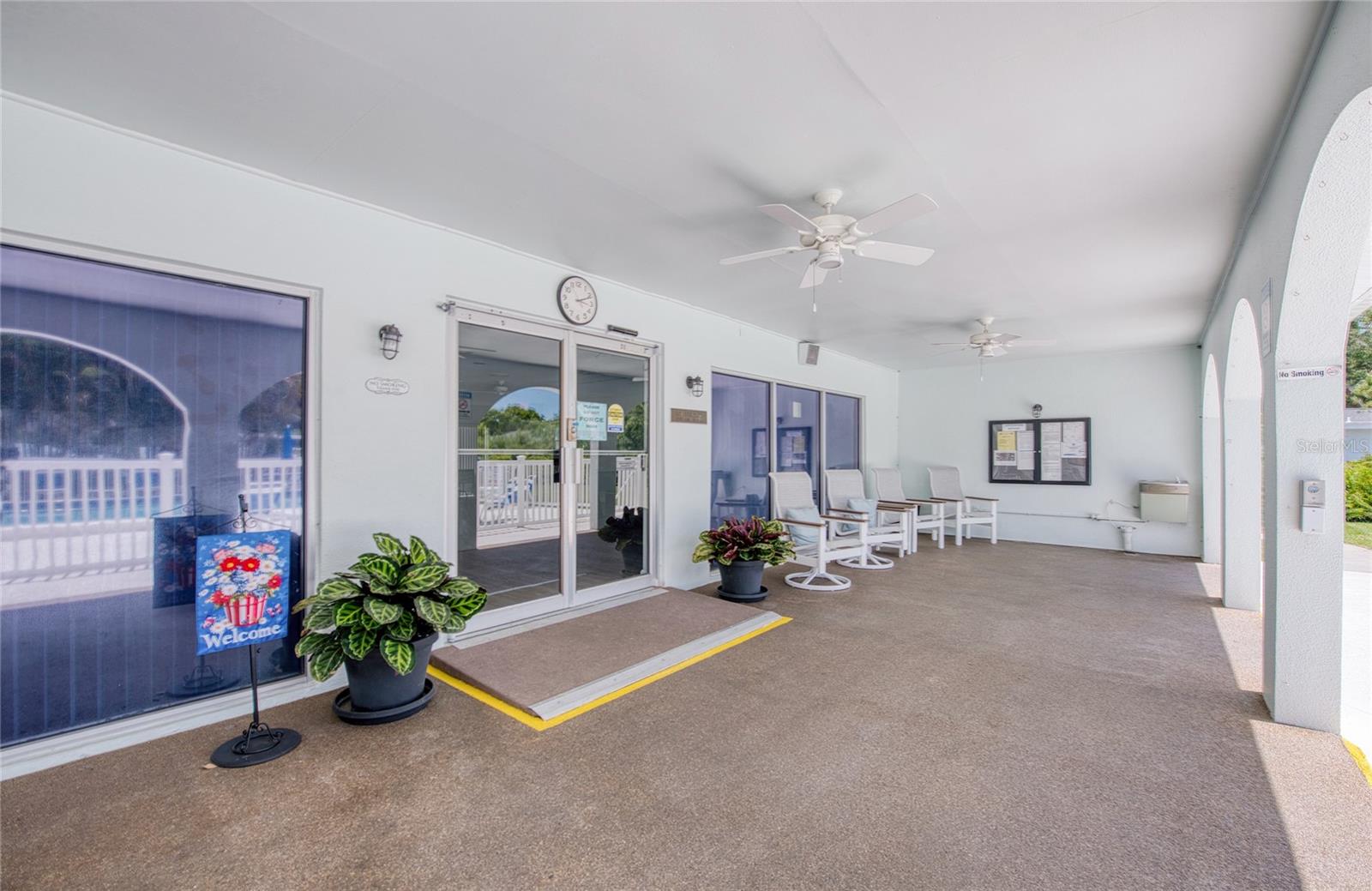 TWIN OAKS APTS - Residential