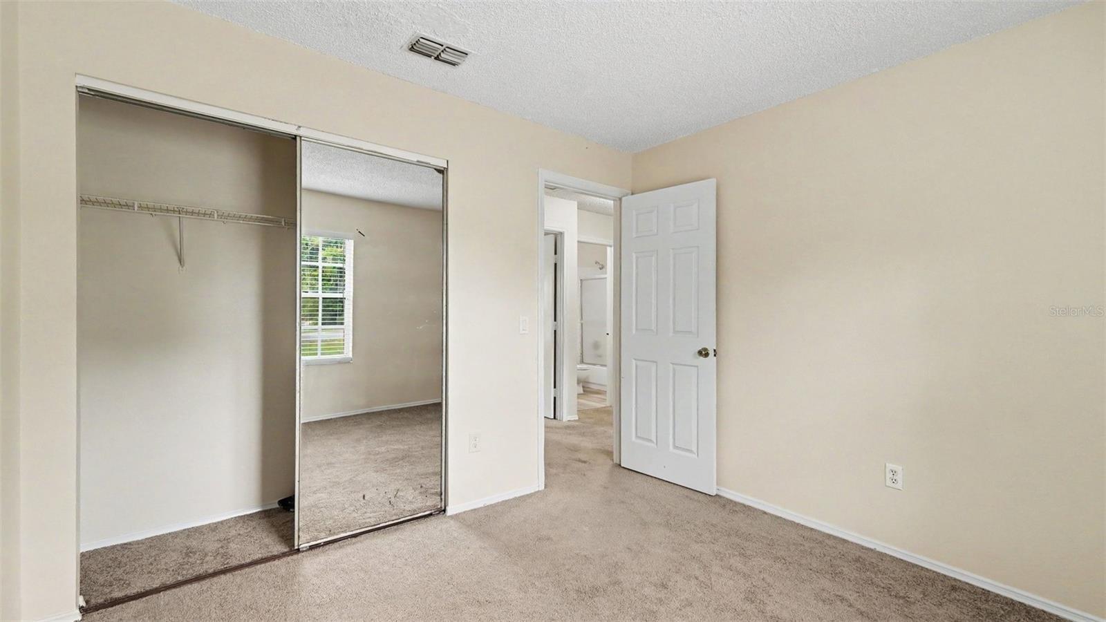 SILVER SPRINGS SHORES - Residential