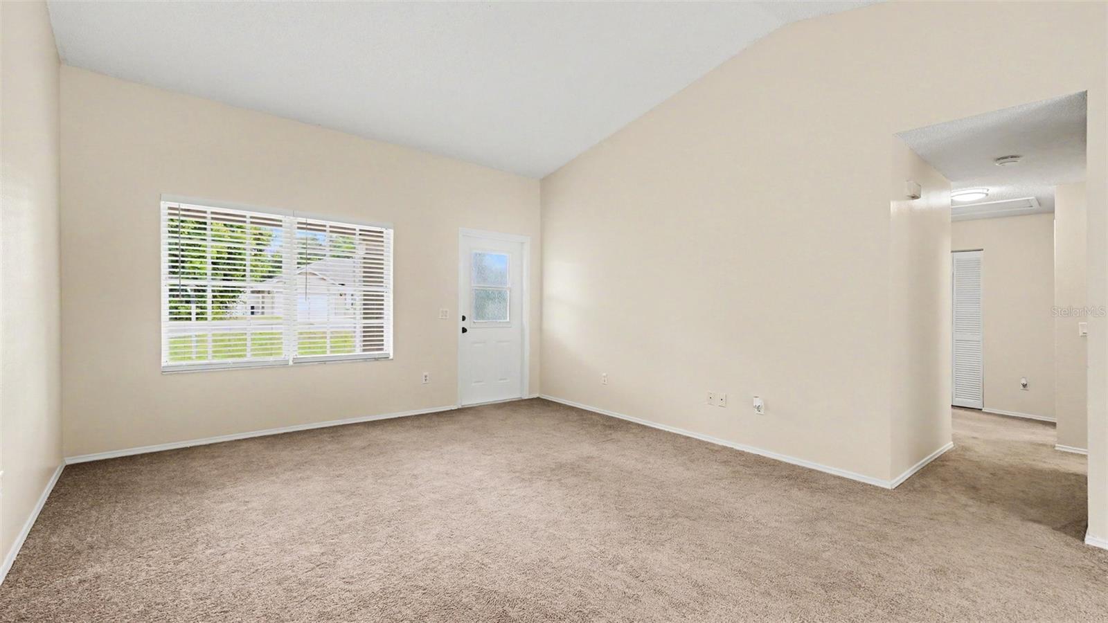 SILVER SPRINGS SHORES - Residential