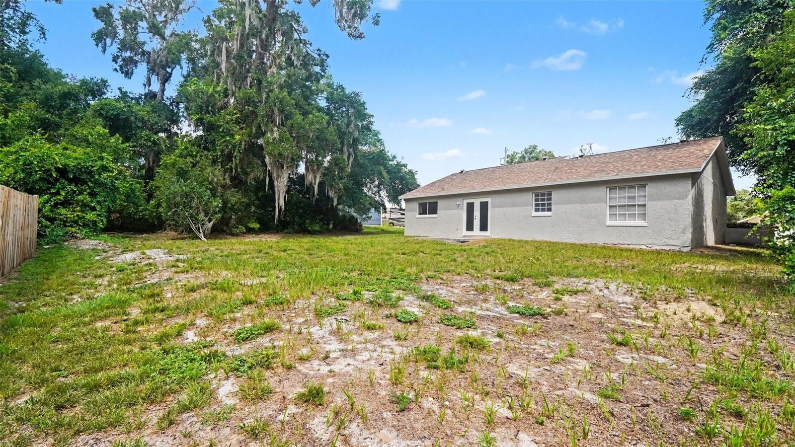 SILVER SPRINGS SHORES - Residential