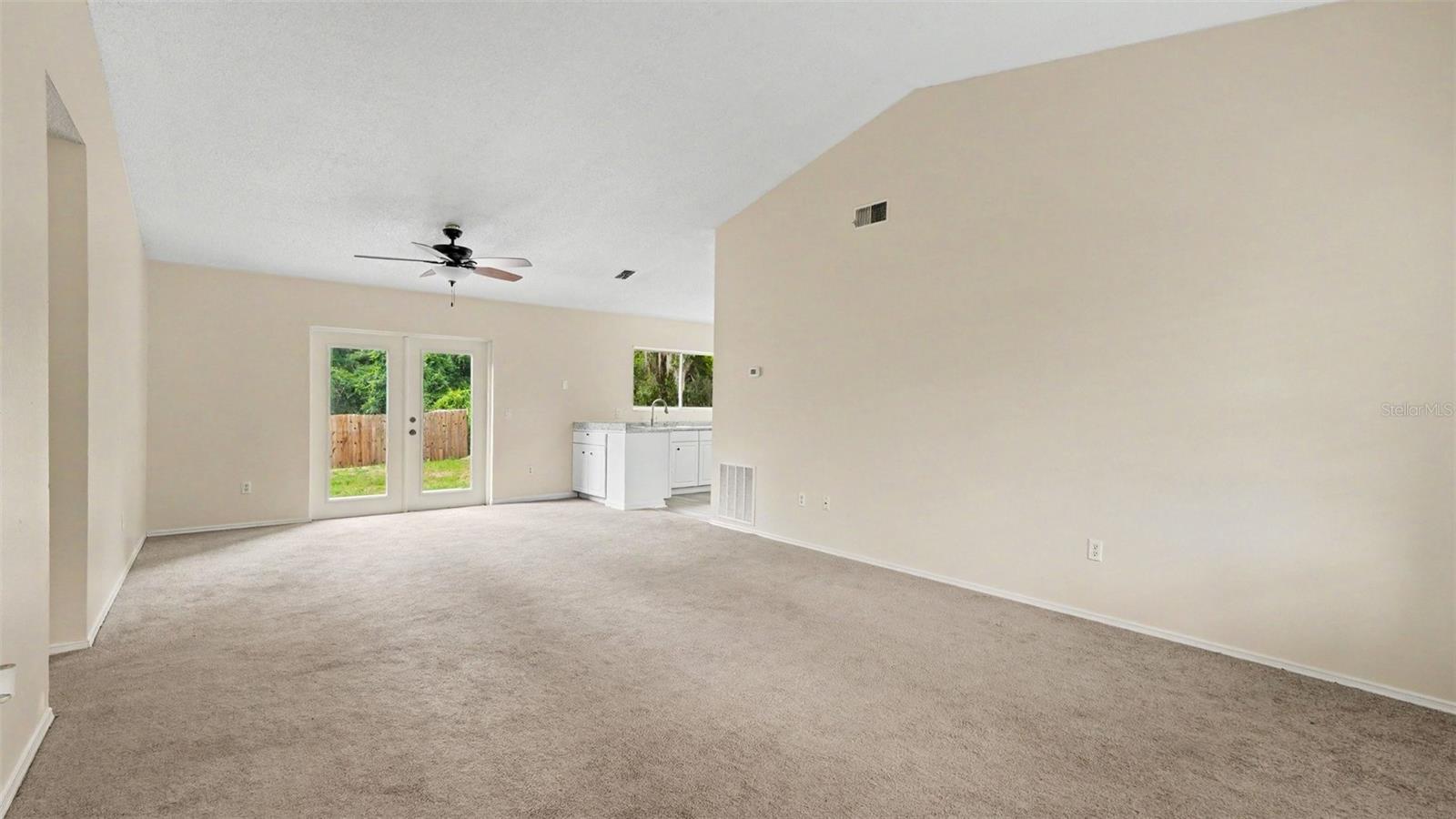 SILVER SPRINGS SHORES - Residential