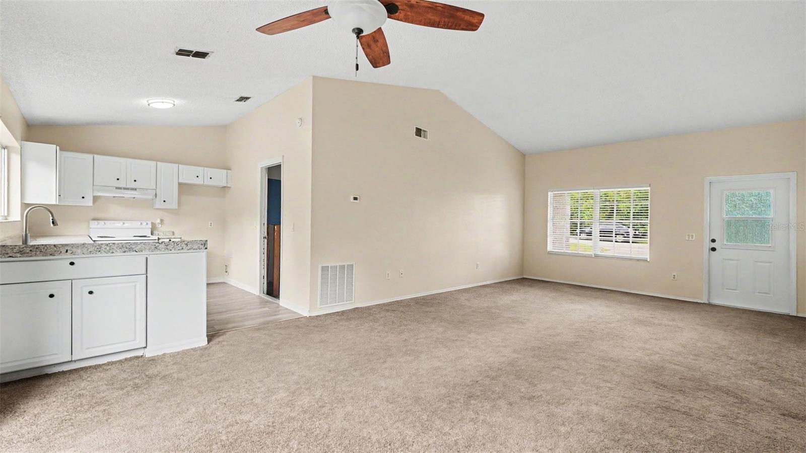 SILVER SPRINGS SHORES - Residential