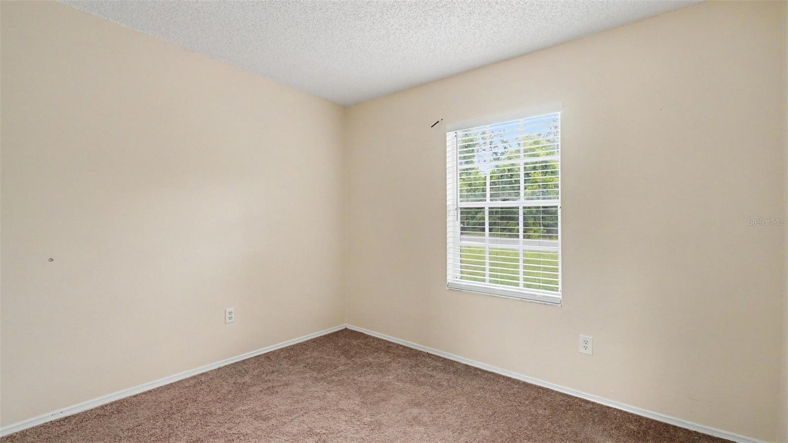 SILVER SPRINGS SHORES - Residential