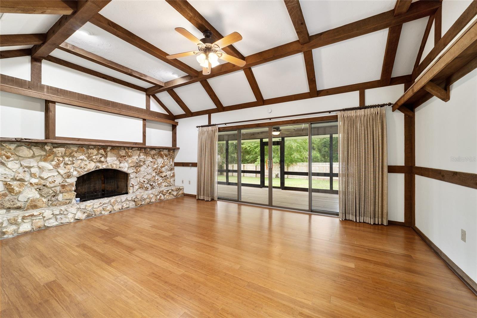 STONEWOOD ESTATE - Residential