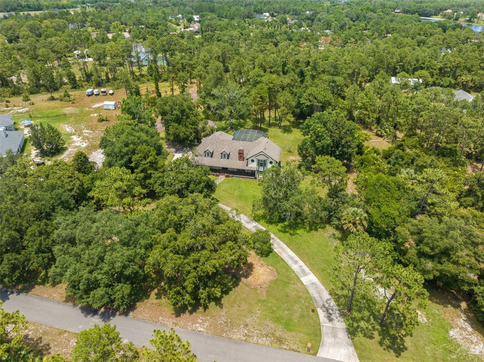 PICKETT DOWNS - Residential