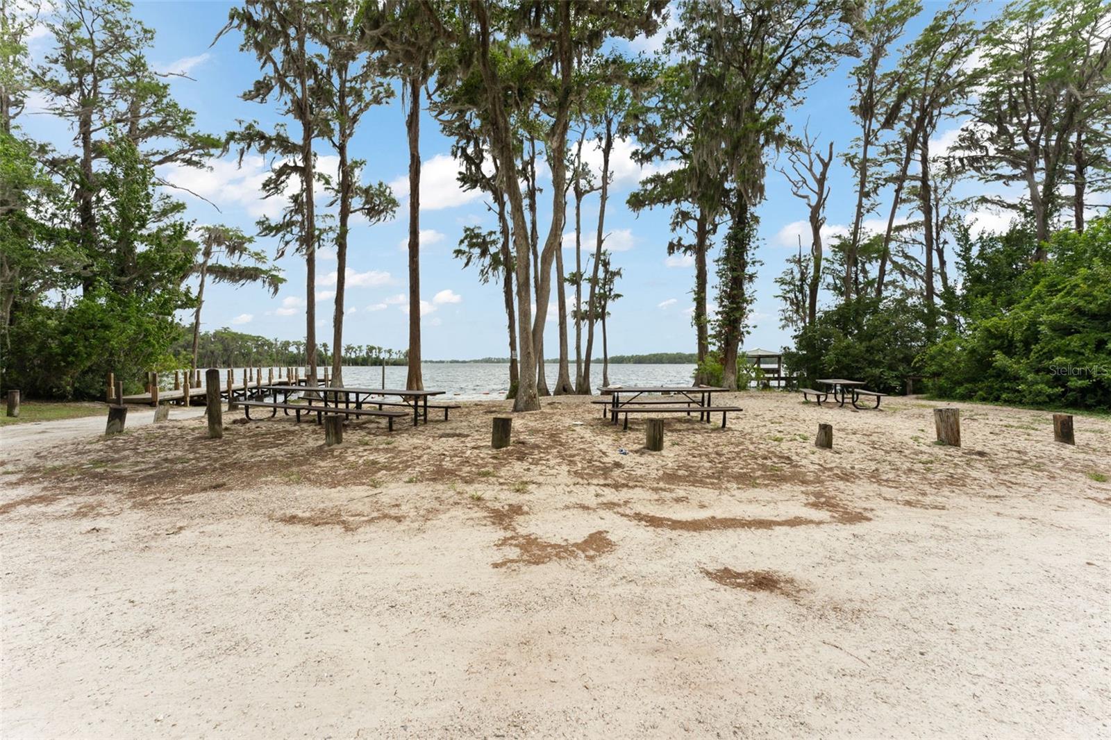 PICKETT DOWNS - Residential