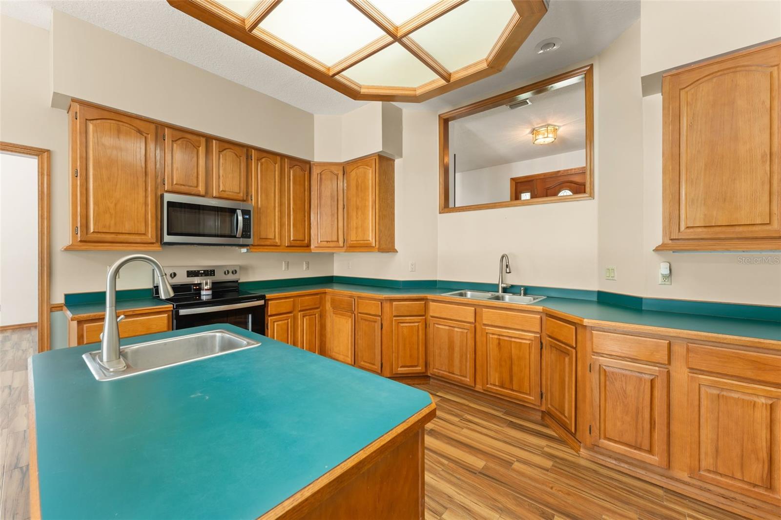 PICKETT DOWNS - Residential