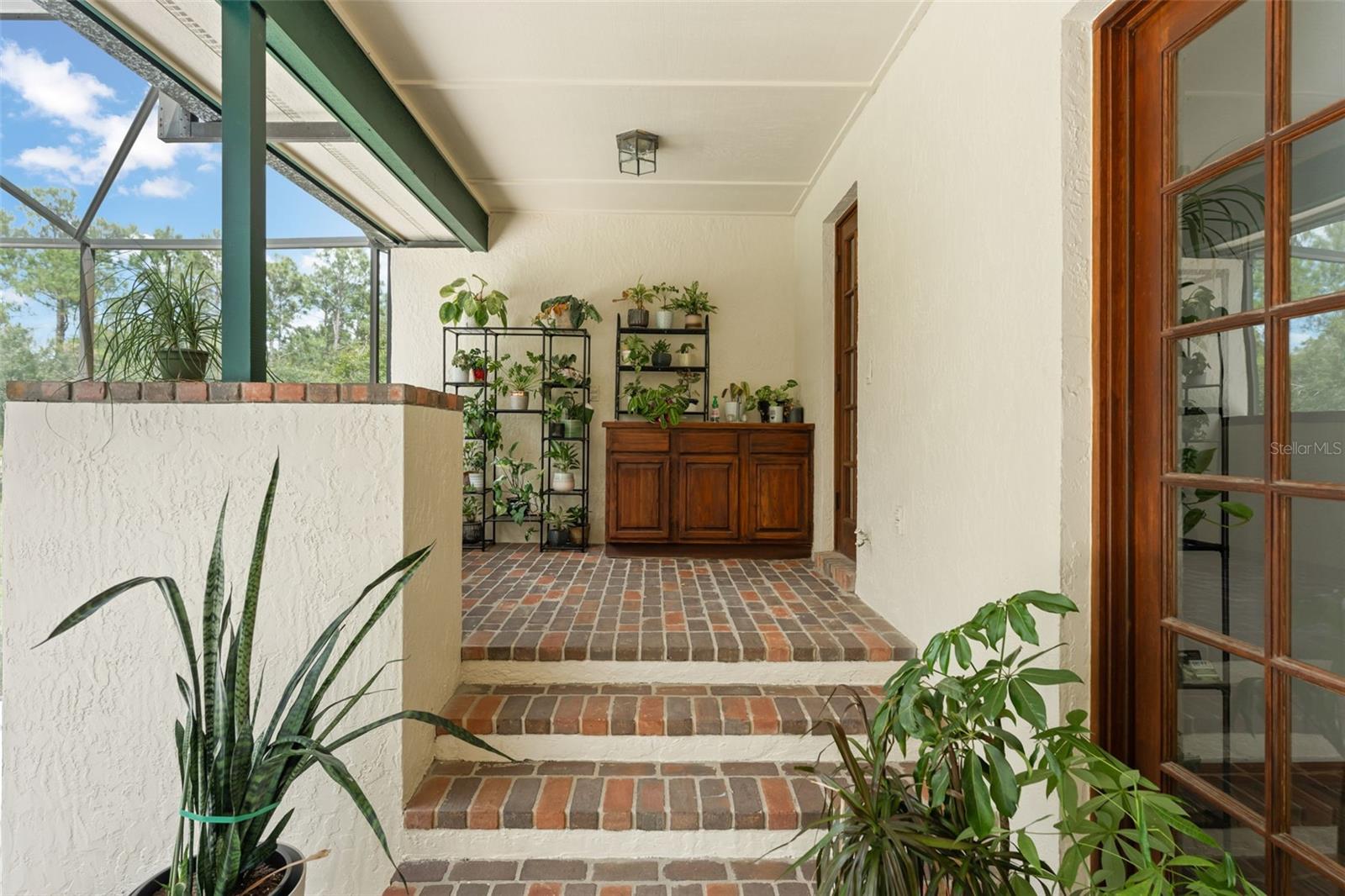 PICKETT DOWNS - Residential