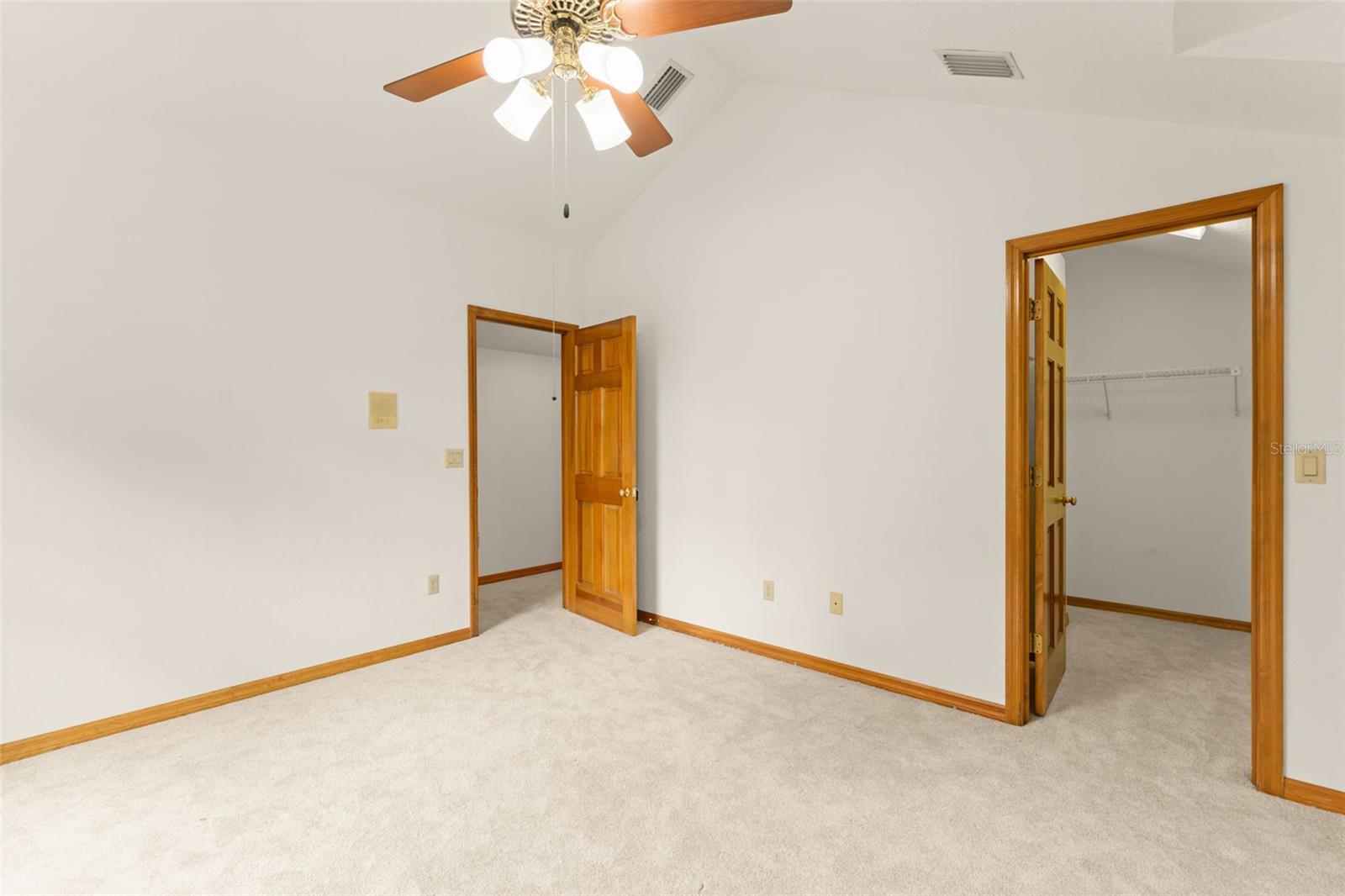 PICKETT DOWNS - Residential