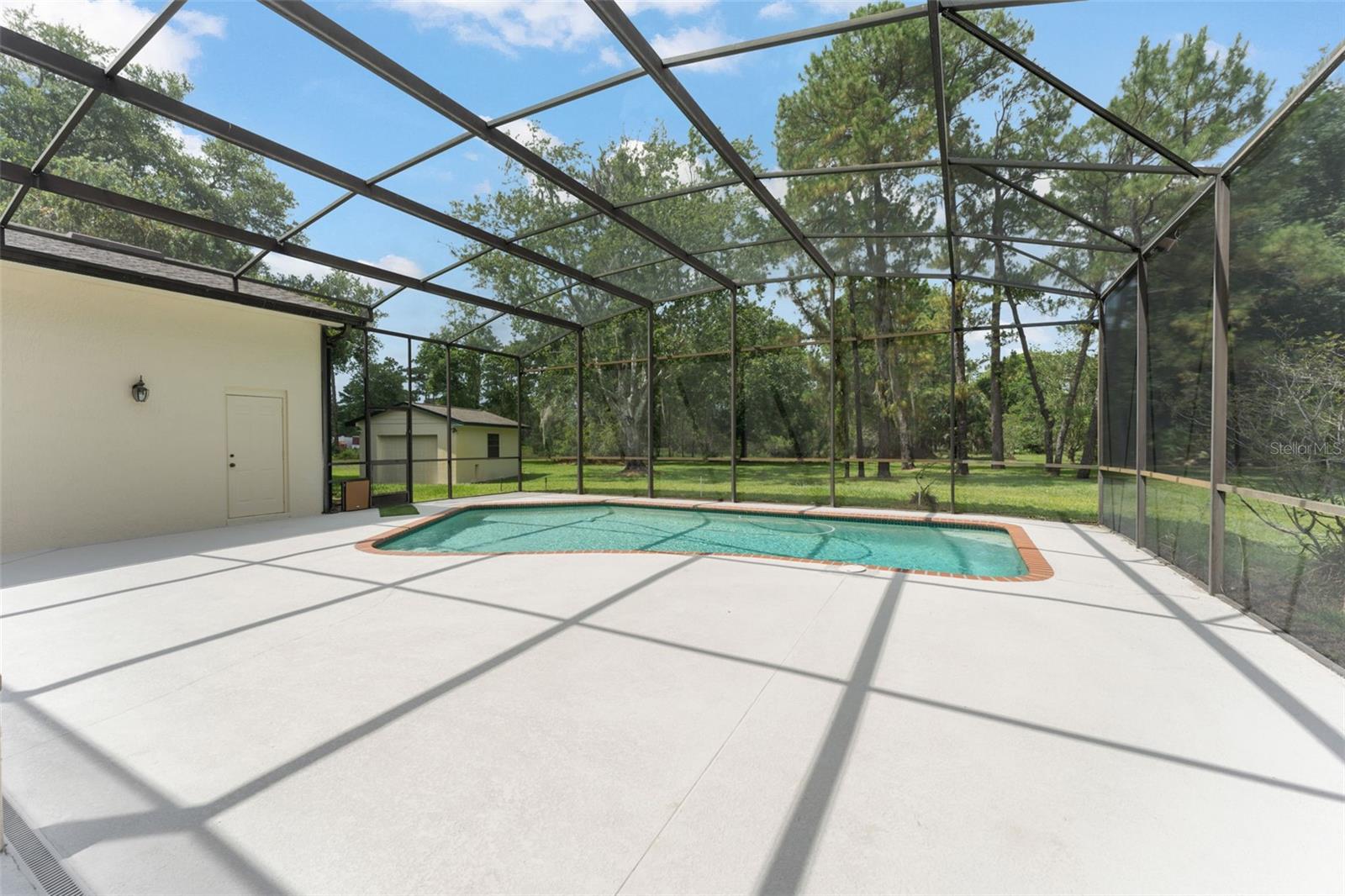 PICKETT DOWNS - Residential