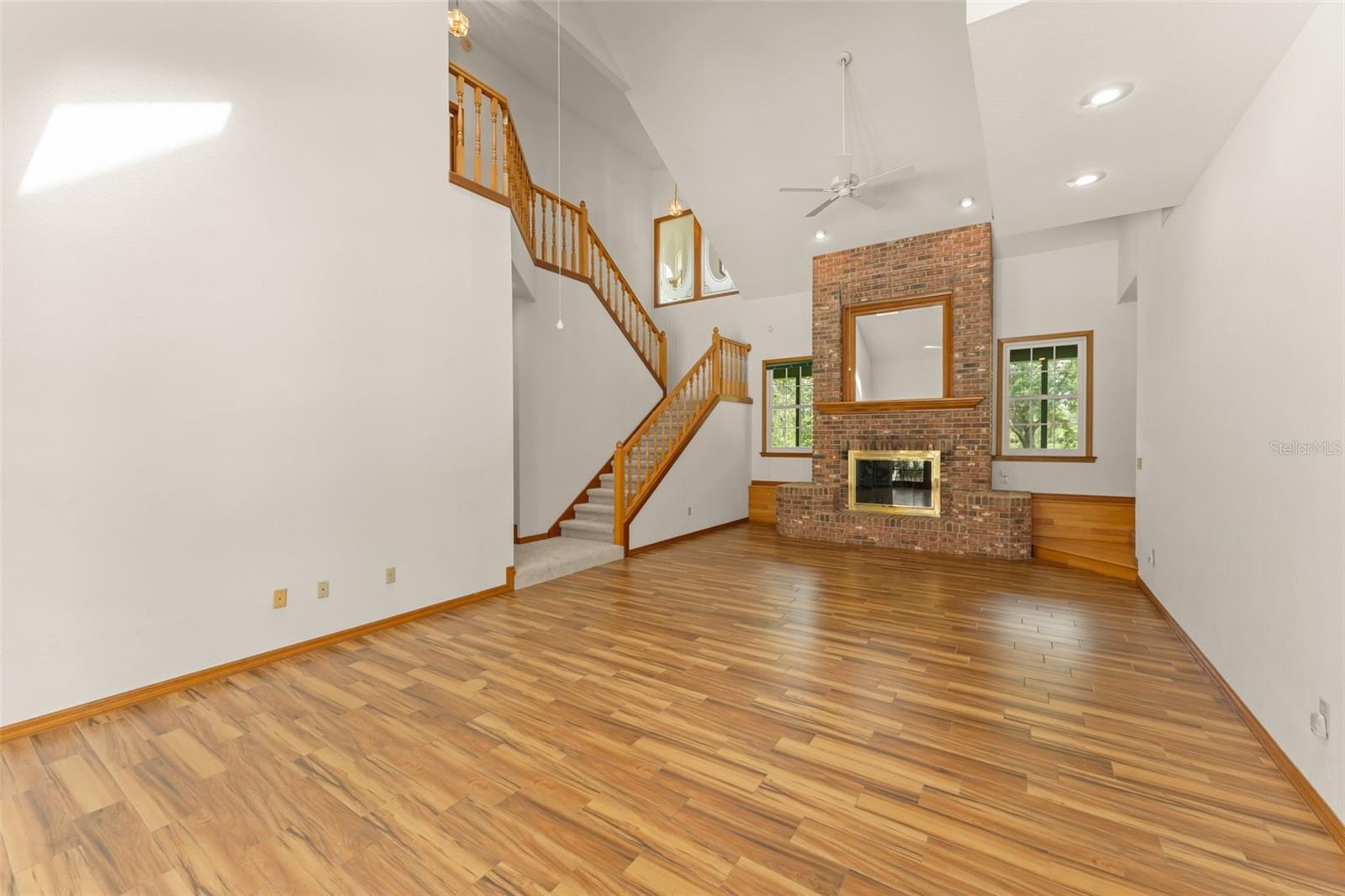 PICKETT DOWNS - Residential
