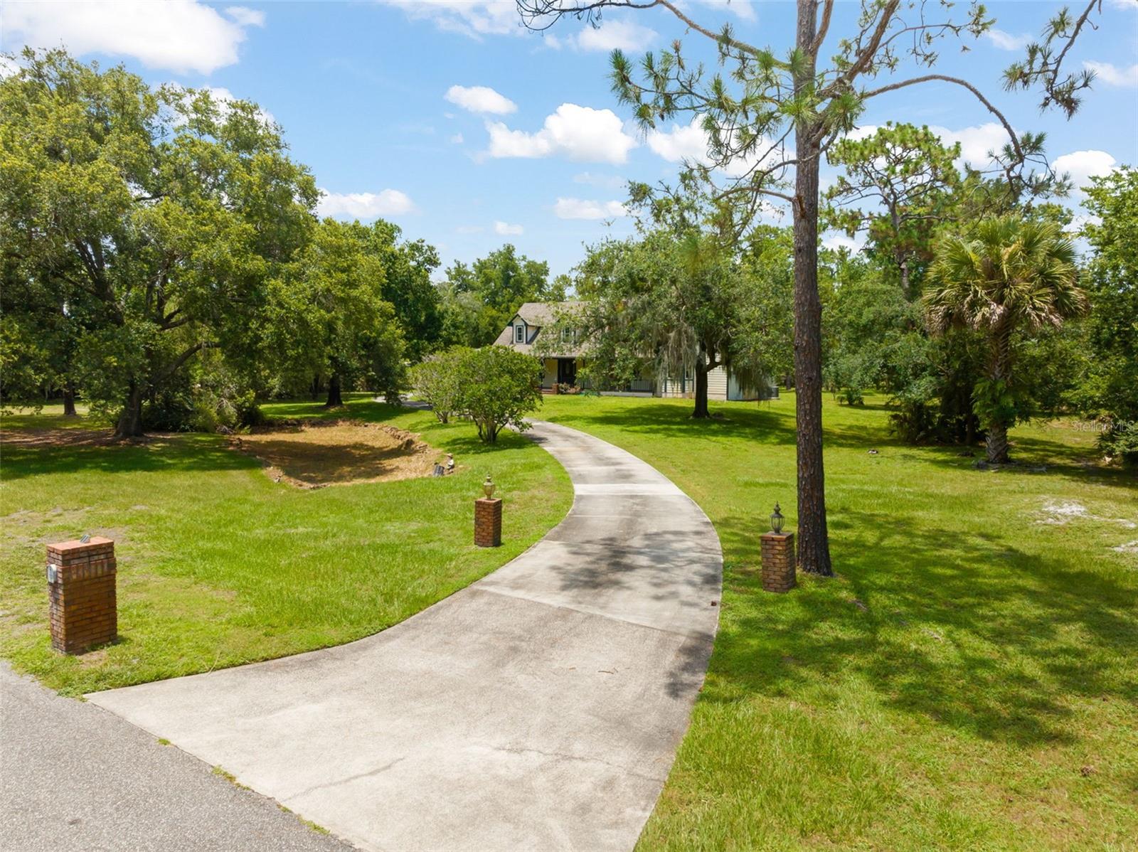 PICKETT DOWNS - Residential