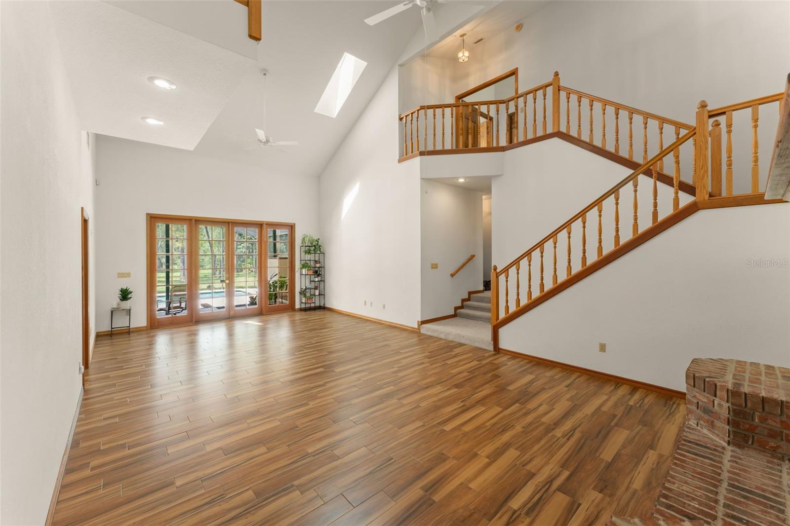 PICKETT DOWNS - Residential