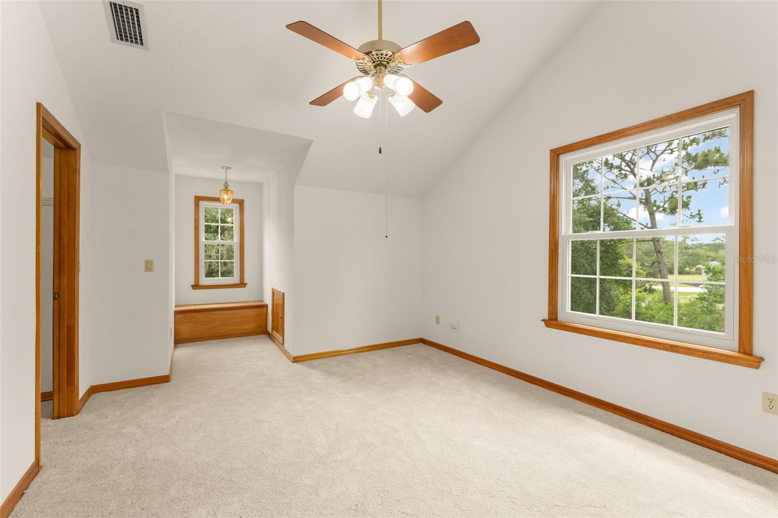PICKETT DOWNS - Residential
