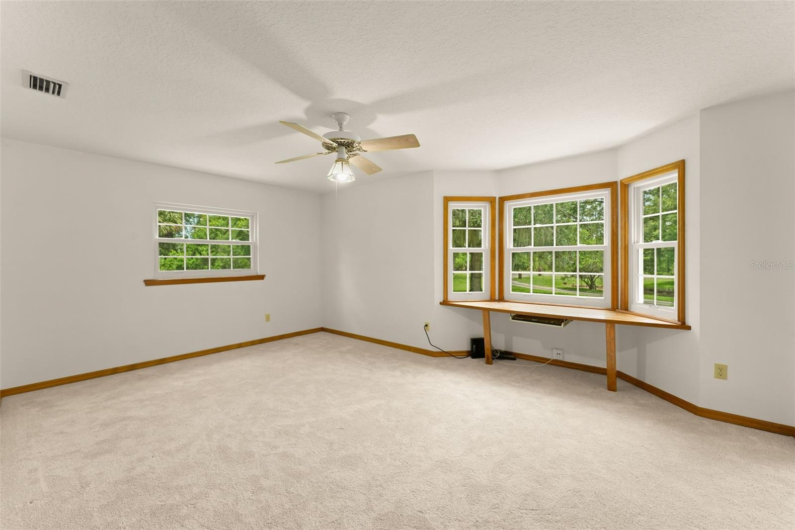 PICKETT DOWNS - Residential