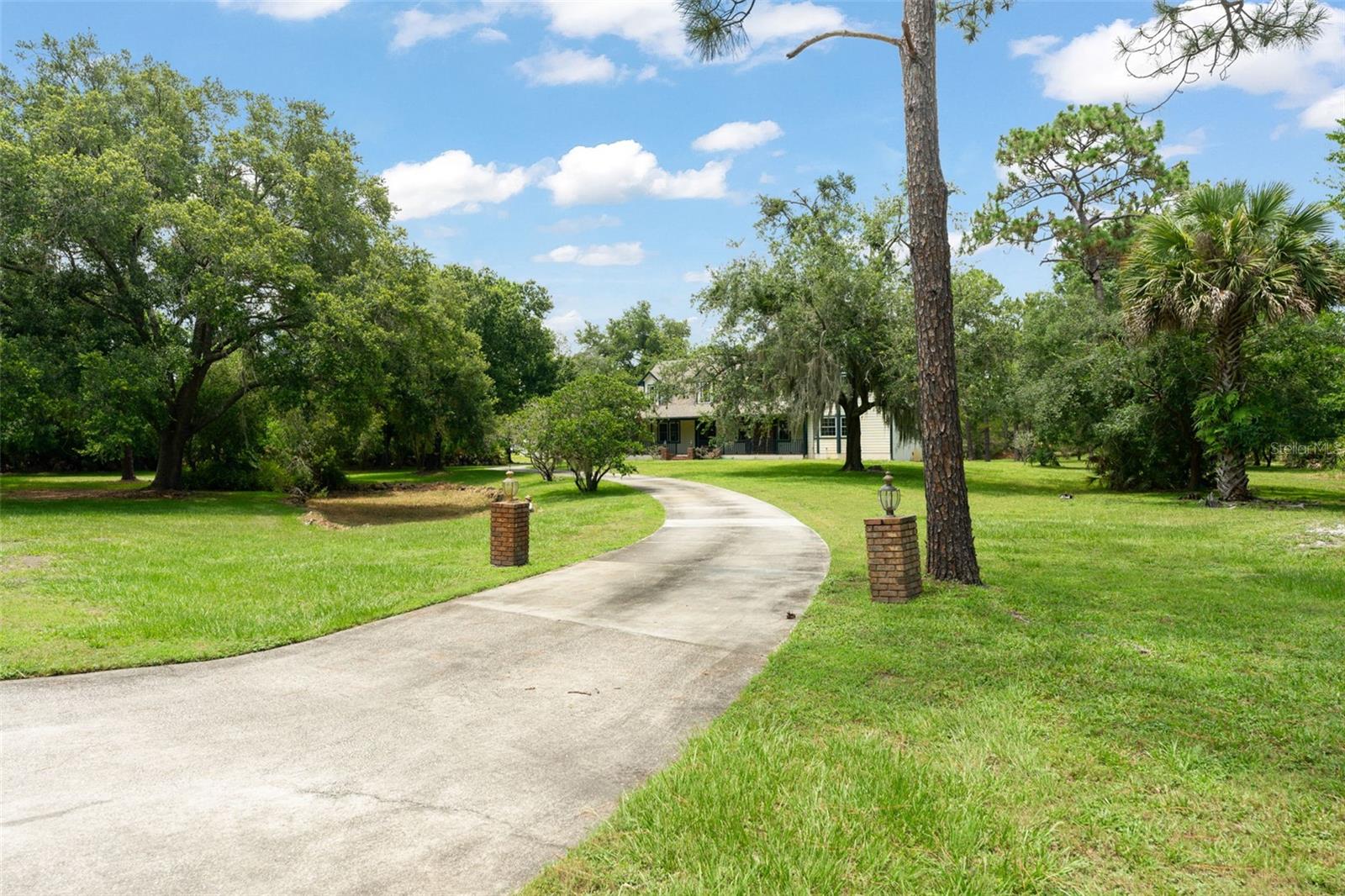 PICKETT DOWNS - Residential
