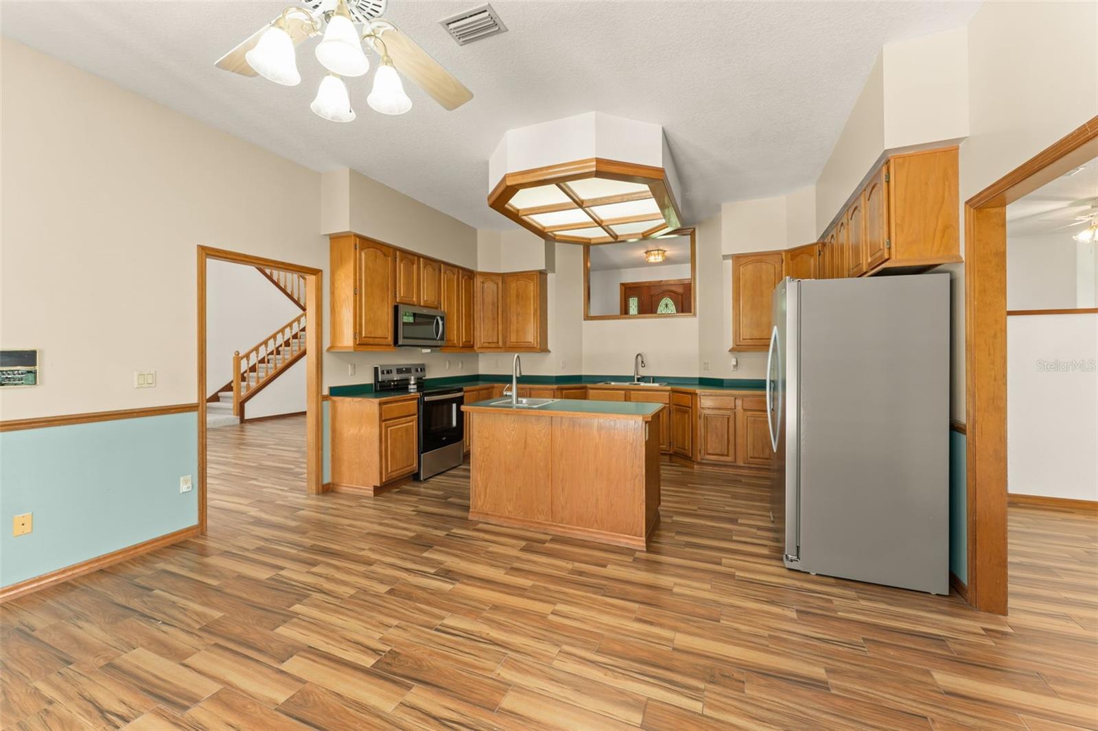 PICKETT DOWNS - Residential