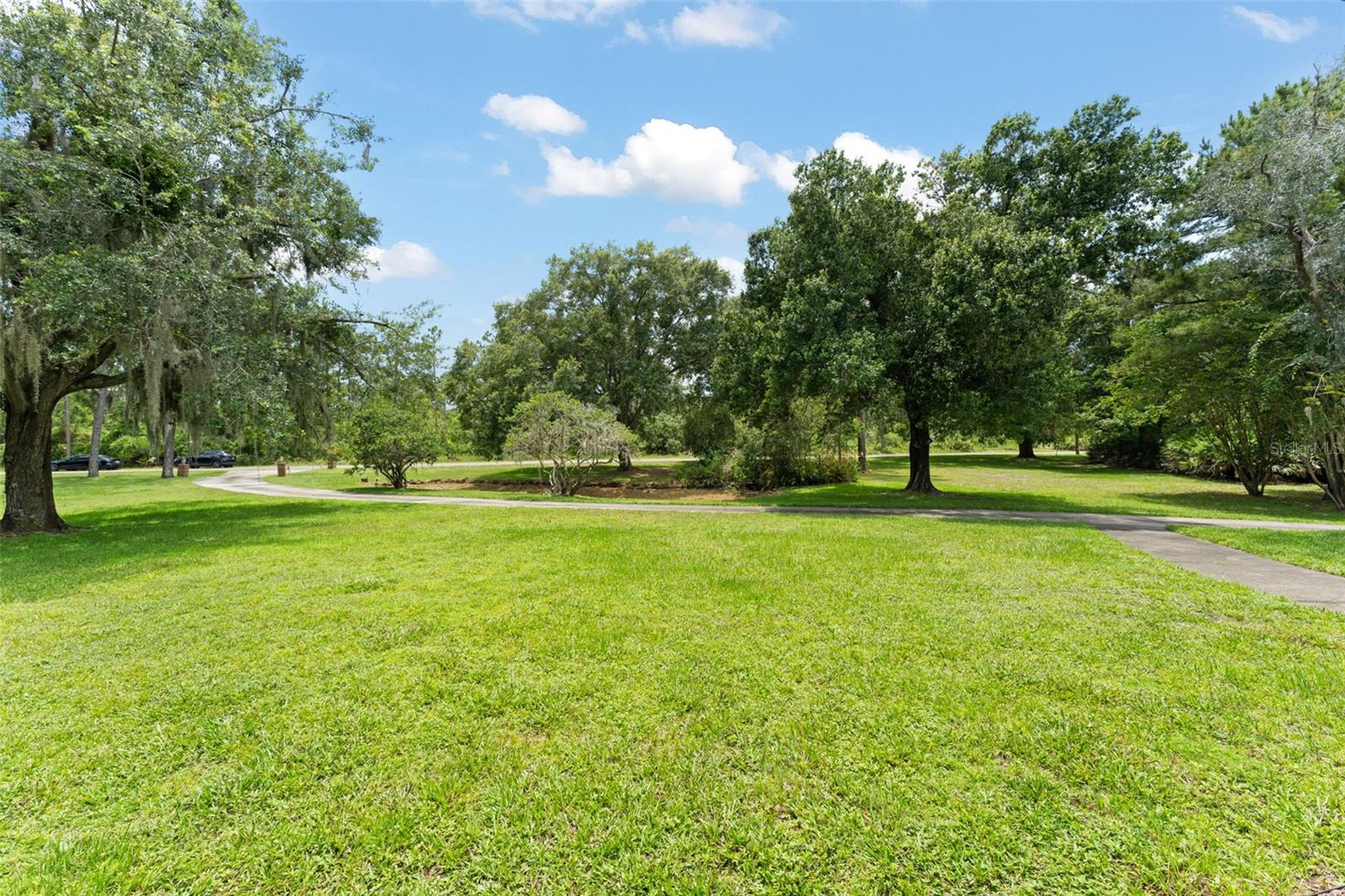 PICKETT DOWNS - Residential