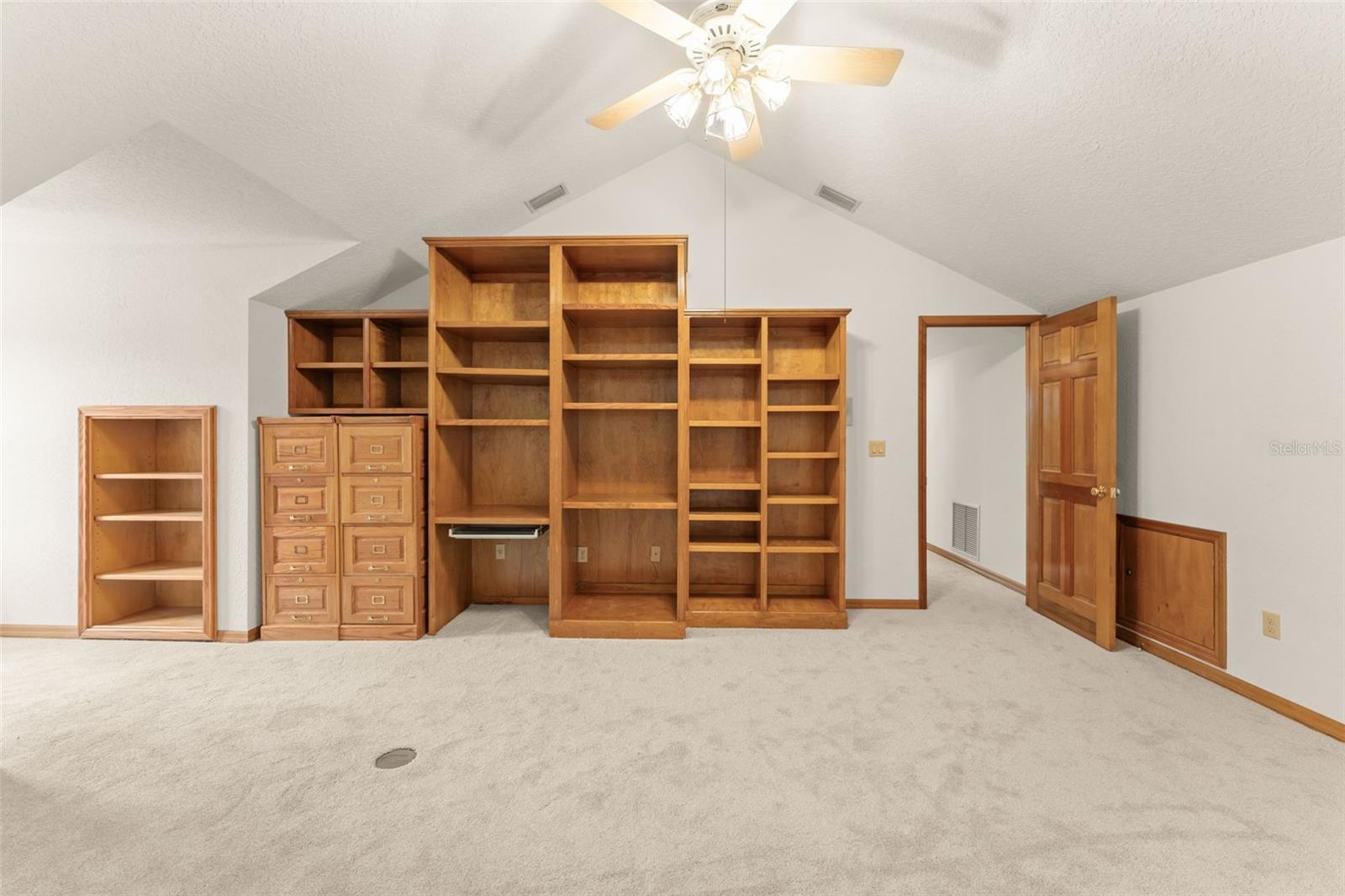 PICKETT DOWNS - Residential