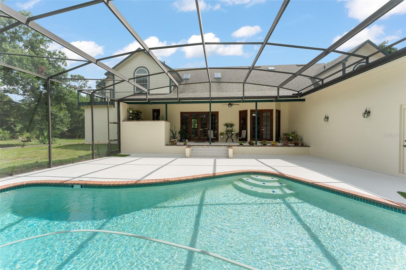 PICKETT DOWNS - Residential