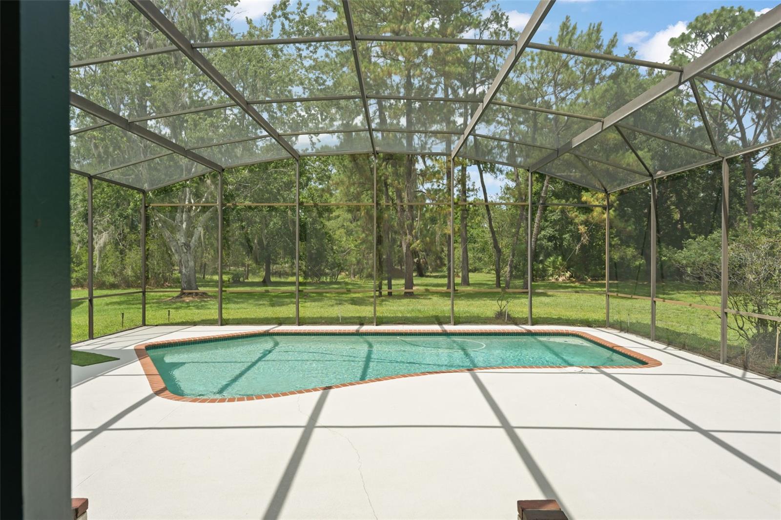 PICKETT DOWNS - Residential