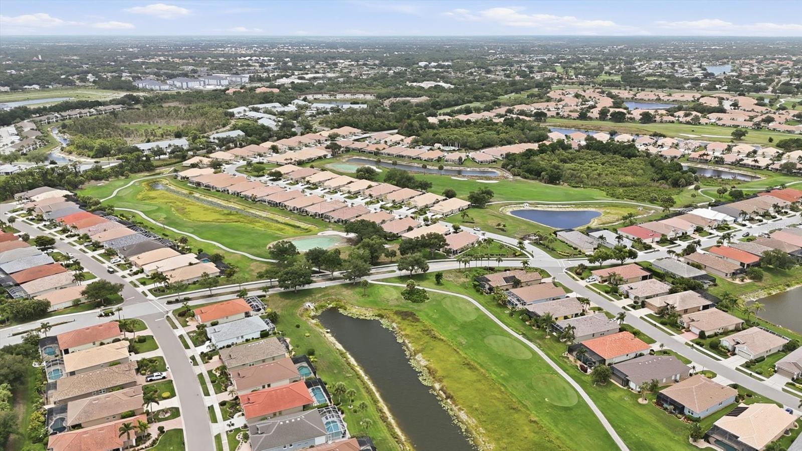 PELICAN POINTE GOLF & CNTRY CL - Residential